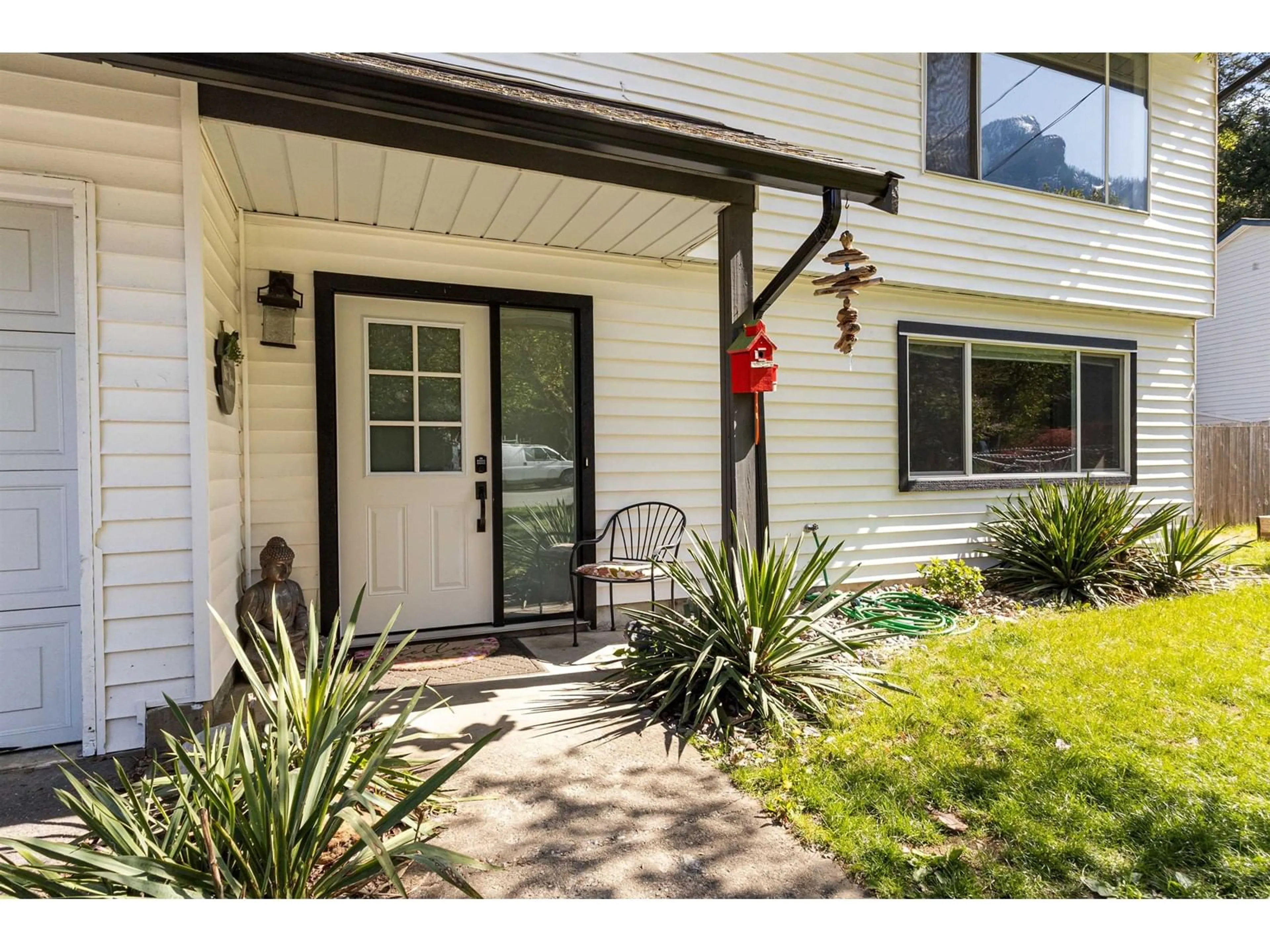 Indoor entryway for 21322 MALLARD DRIVE, Hope British Columbia V0X1L1