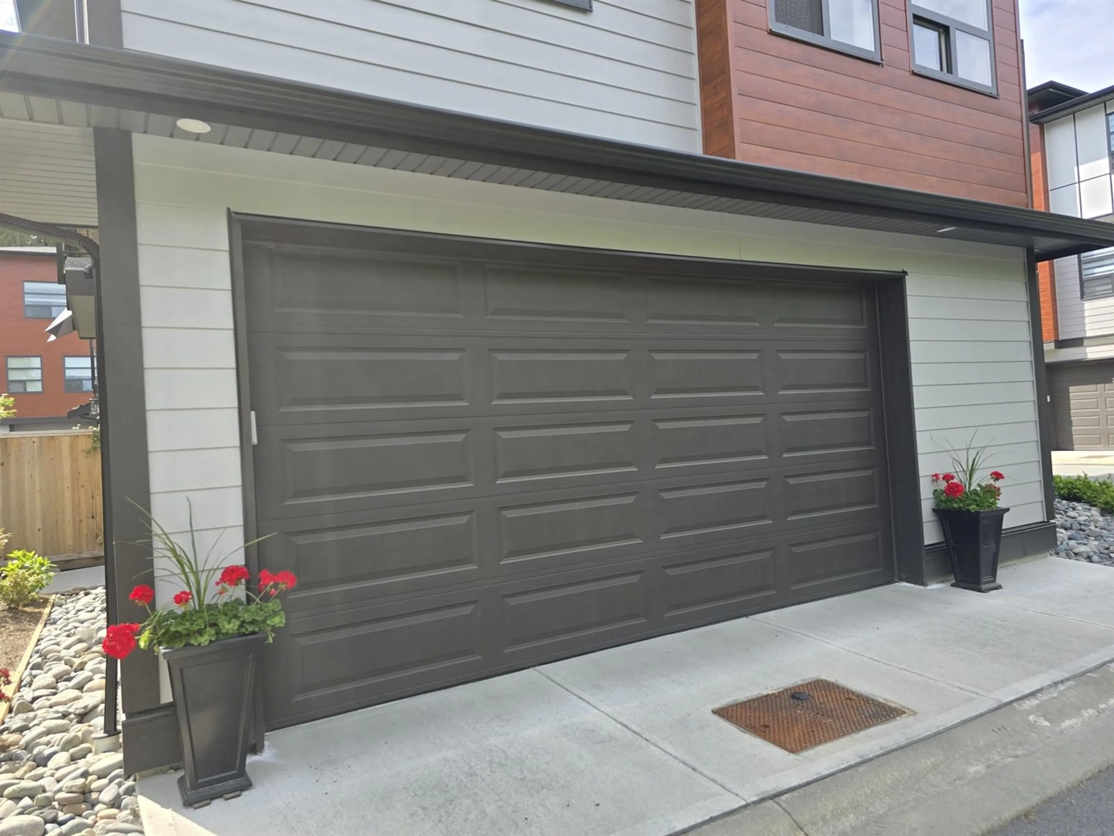 Indoor garage for 27 - 32970 TUNBRIDGE, Mission British Columbia V2V0K9