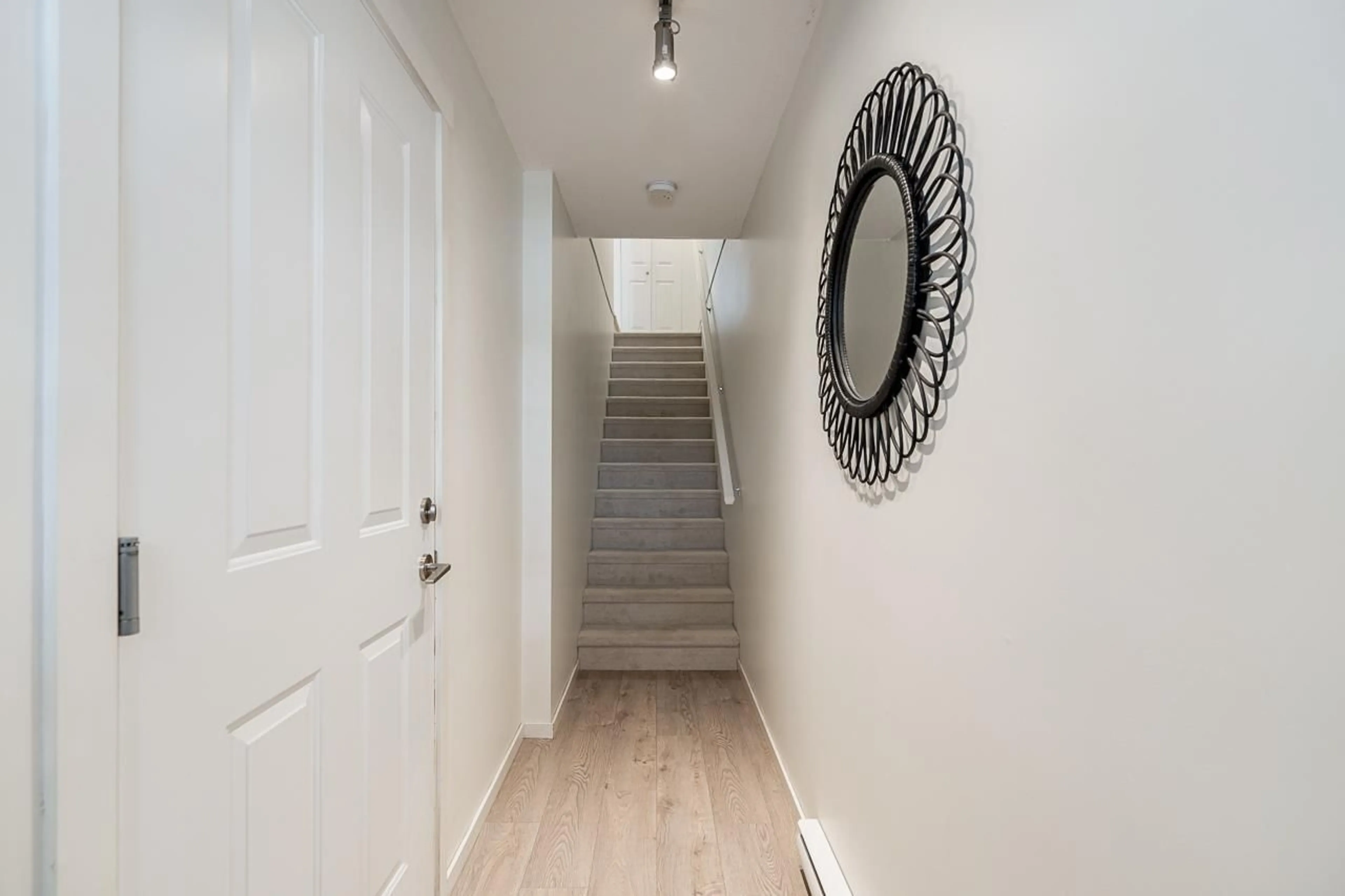 Indoor entryway for 92 - 15155 62A, Surrey British Columbia V3S8A6