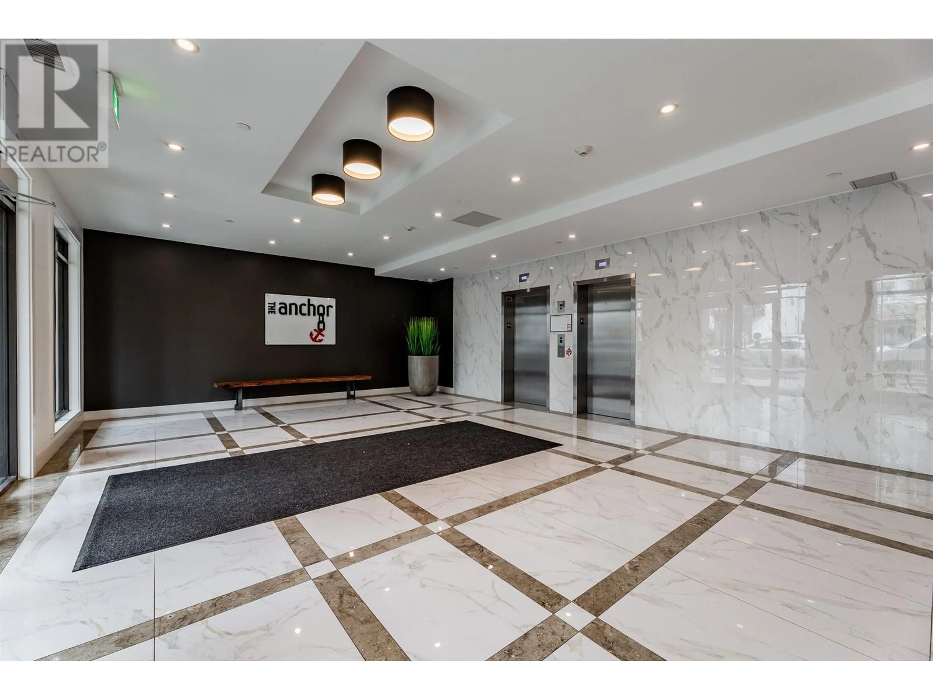Indoor foyer for 506 - 131 3RD STREET, North Vancouver British Columbia V7L0E3
