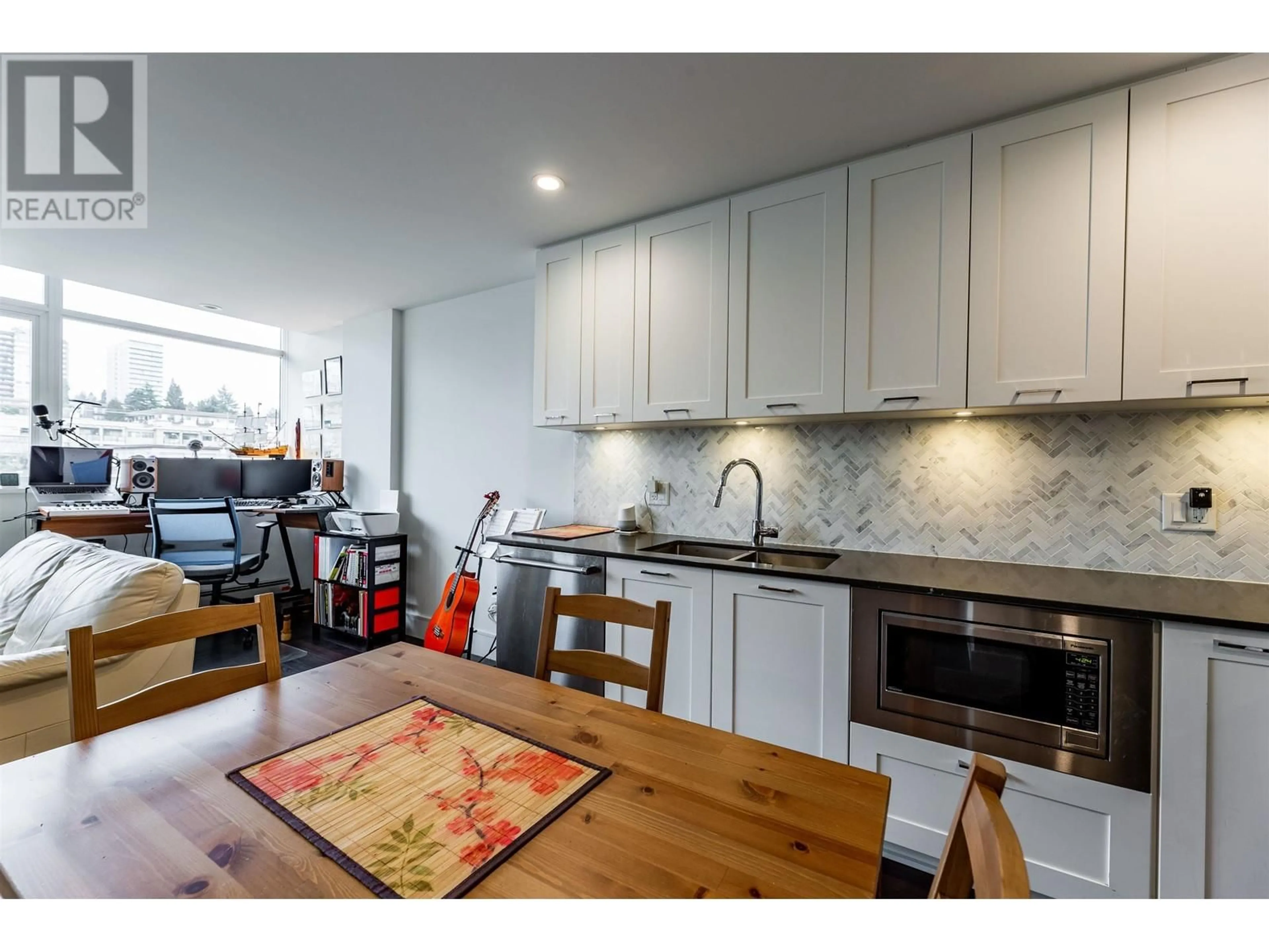 Open concept kitchen, unknown for 506 - 131 3RD STREET, North Vancouver British Columbia V7L0E3