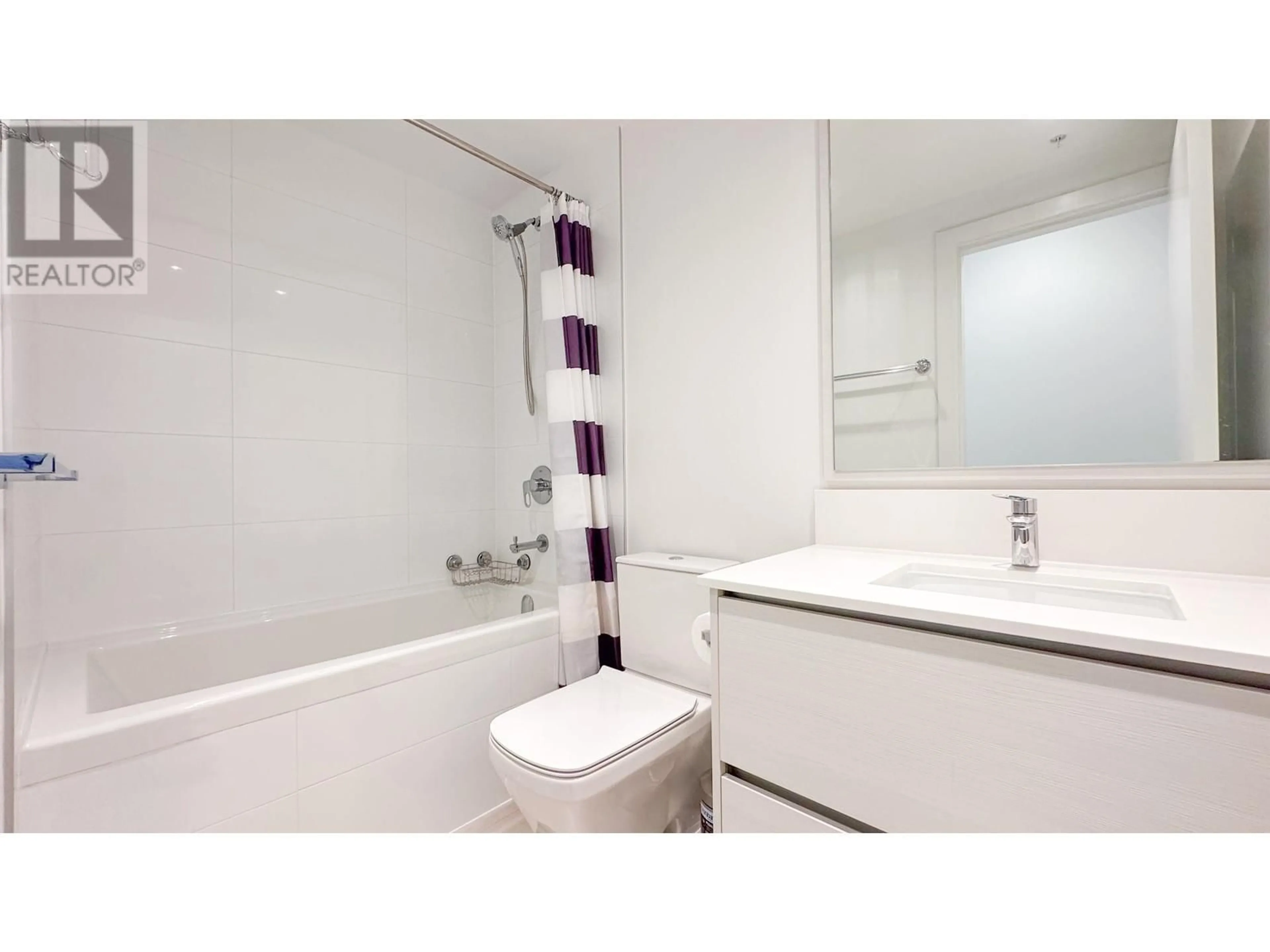 Standard bathroom, unknown for 3705 - 6098 STATION STREET, Burnaby British Columbia V5H0H4