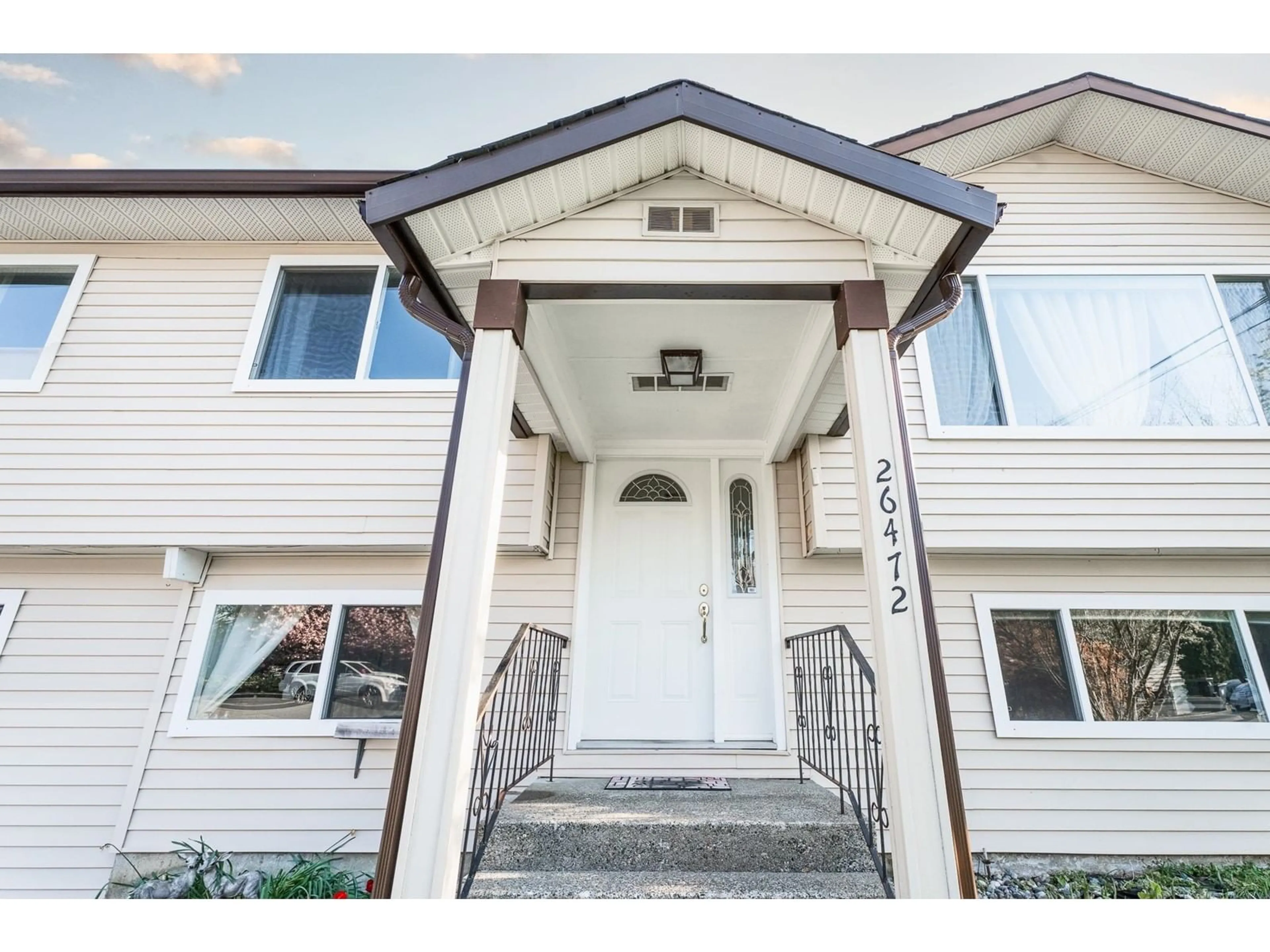 Home with vinyl exterior material, street for 26472 29, Langley British Columbia V4W3A9