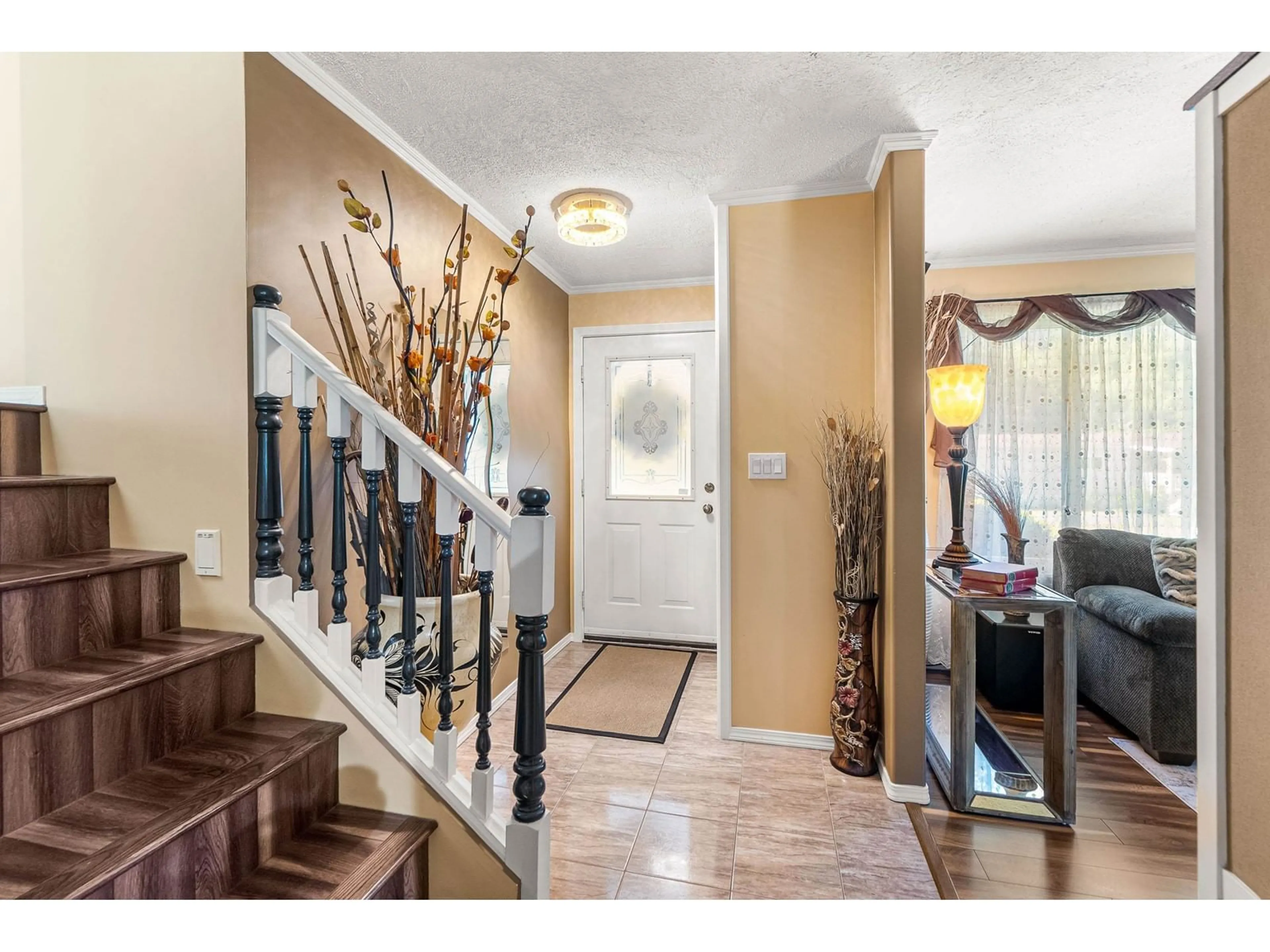 Indoor entryway for 1181 FROST ROAD, Columbia Valley British Columbia V2R4X8