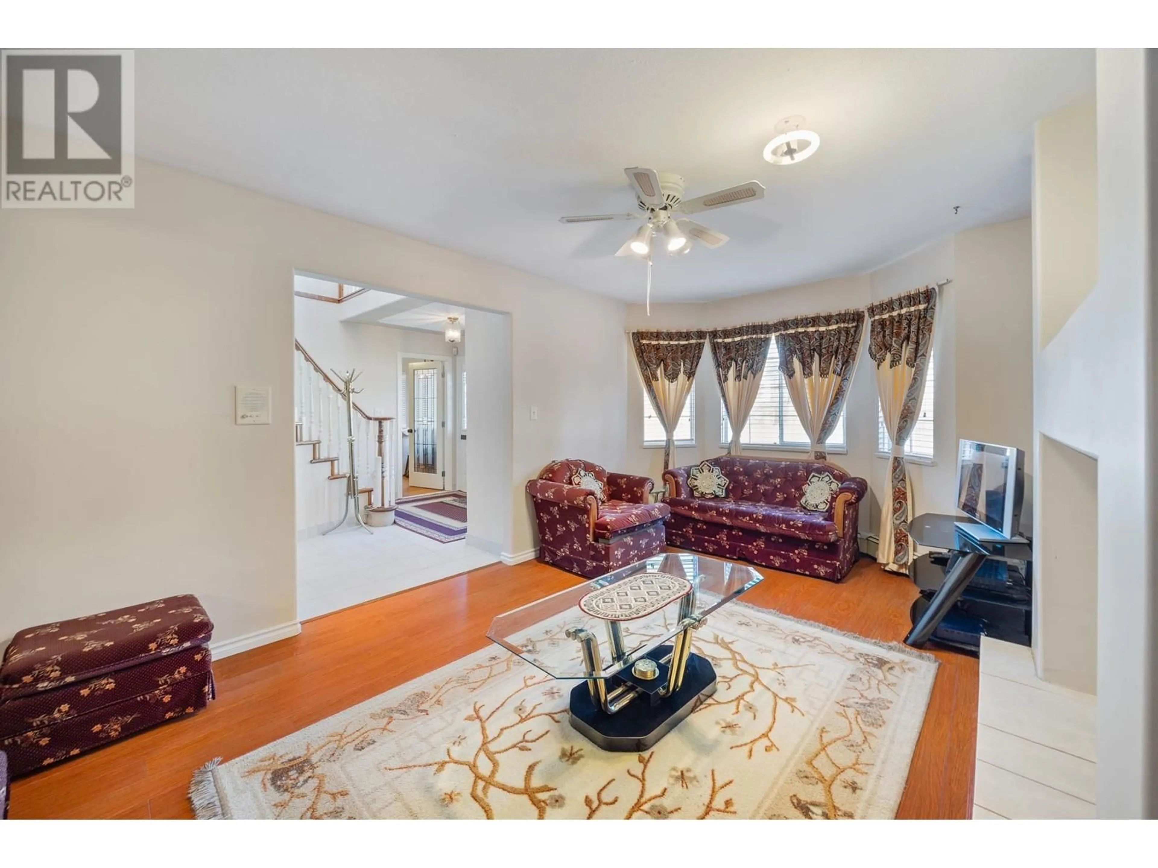 Living room with furniture, unknown for 7688 17TH AVENUE, Burnaby British Columbia V3N1L7