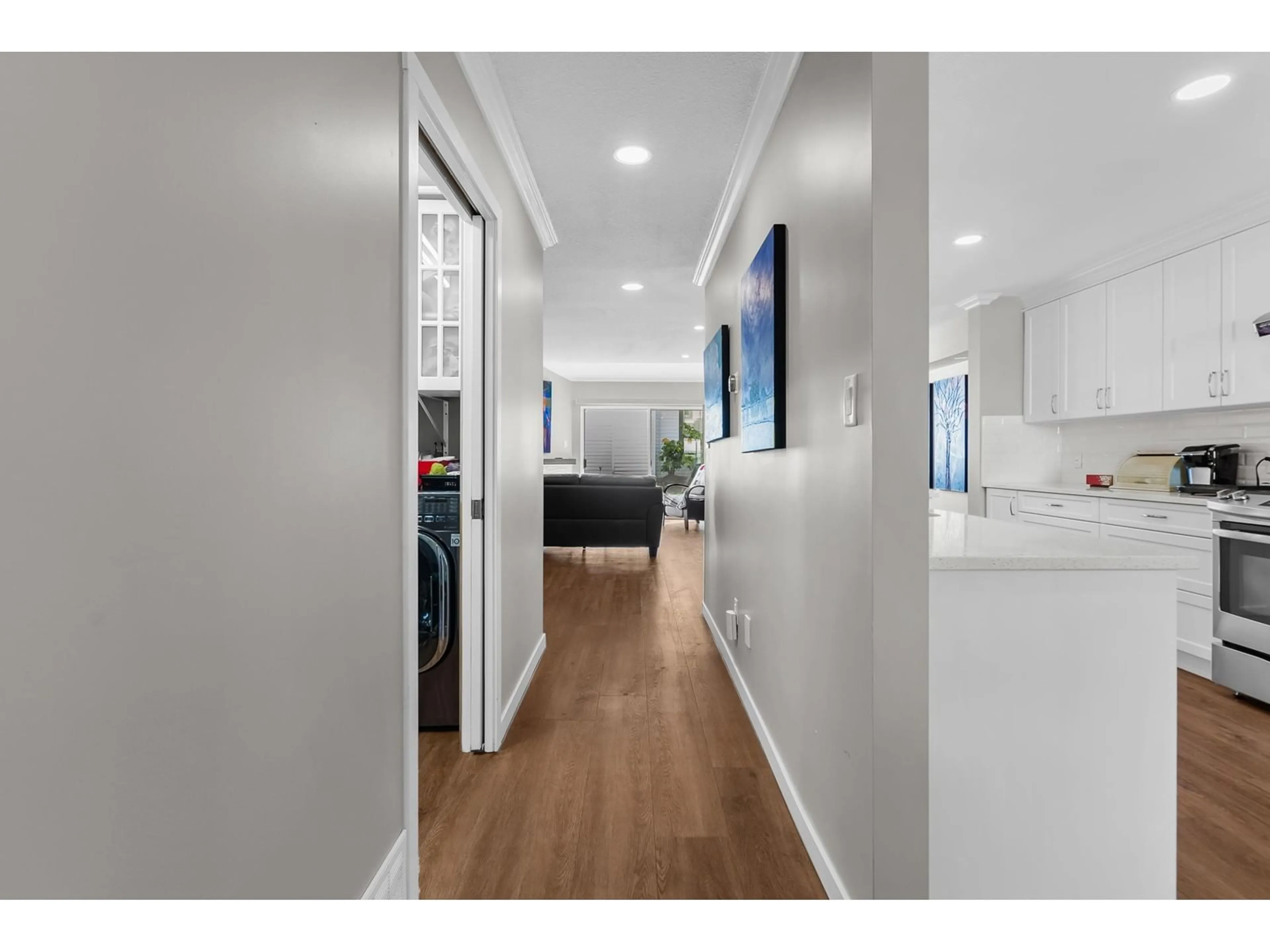 Indoor entryway for 603 - 21937 48, Langley British Columbia V3A8C3