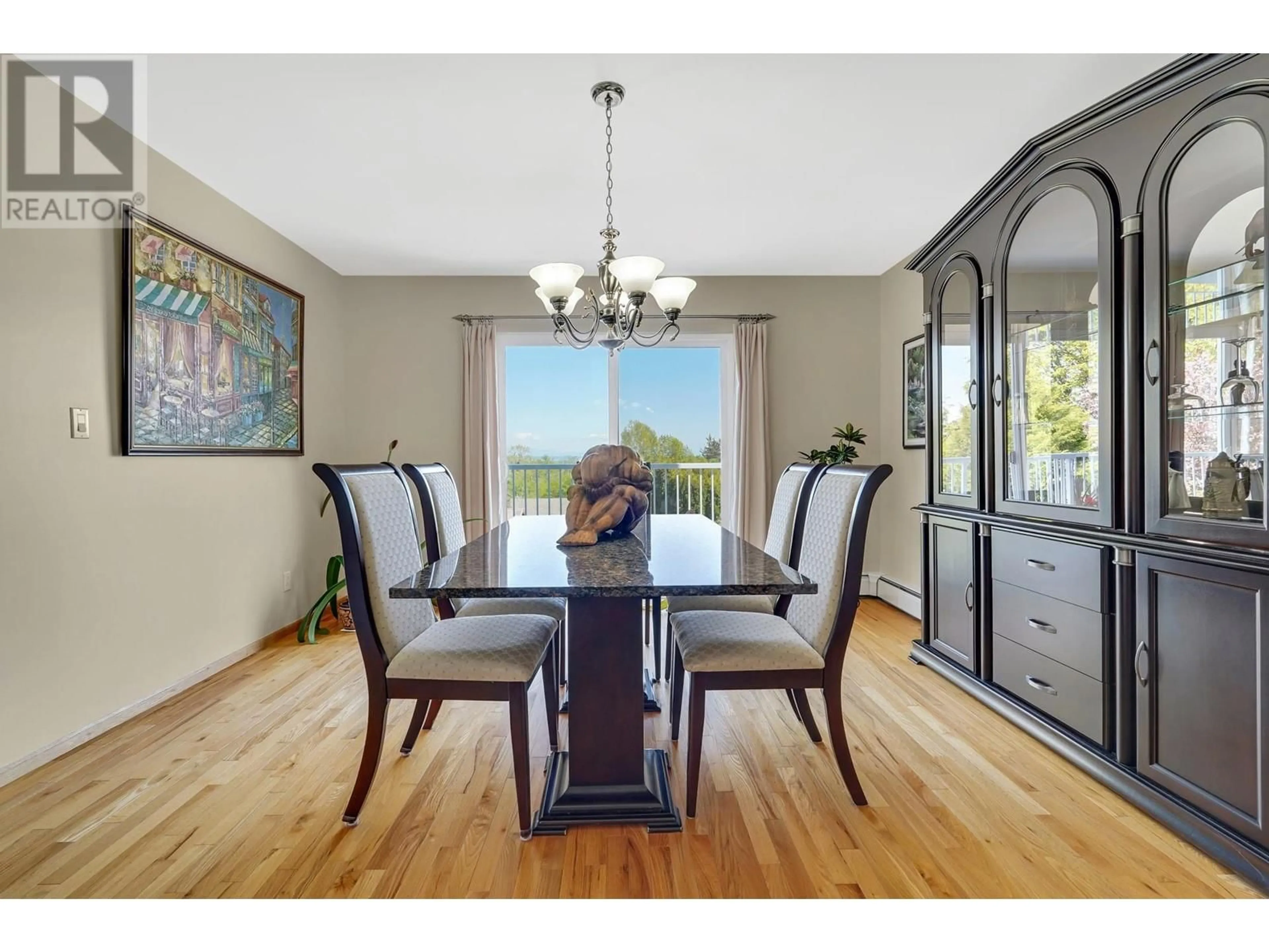 Dining room, wood/laminate floor for 104 WOODLAND DRIVE, Delta British Columbia V4L2C1