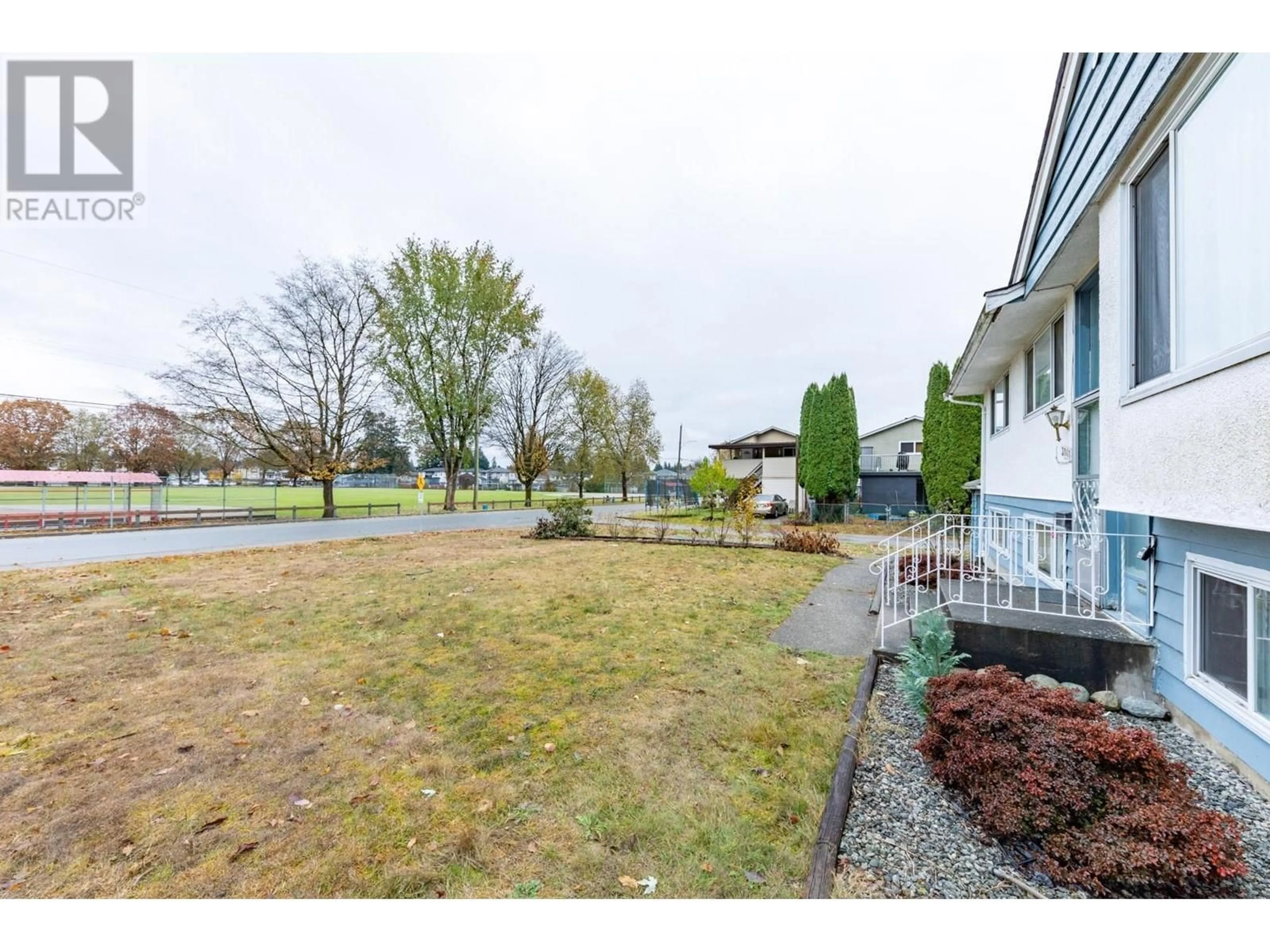 A pic from outside/outdoor area/front of a property/back of a property/a pic from drone, unknown for 3141 YORK STREET, Port Coquitlam British Columbia V3B4A7