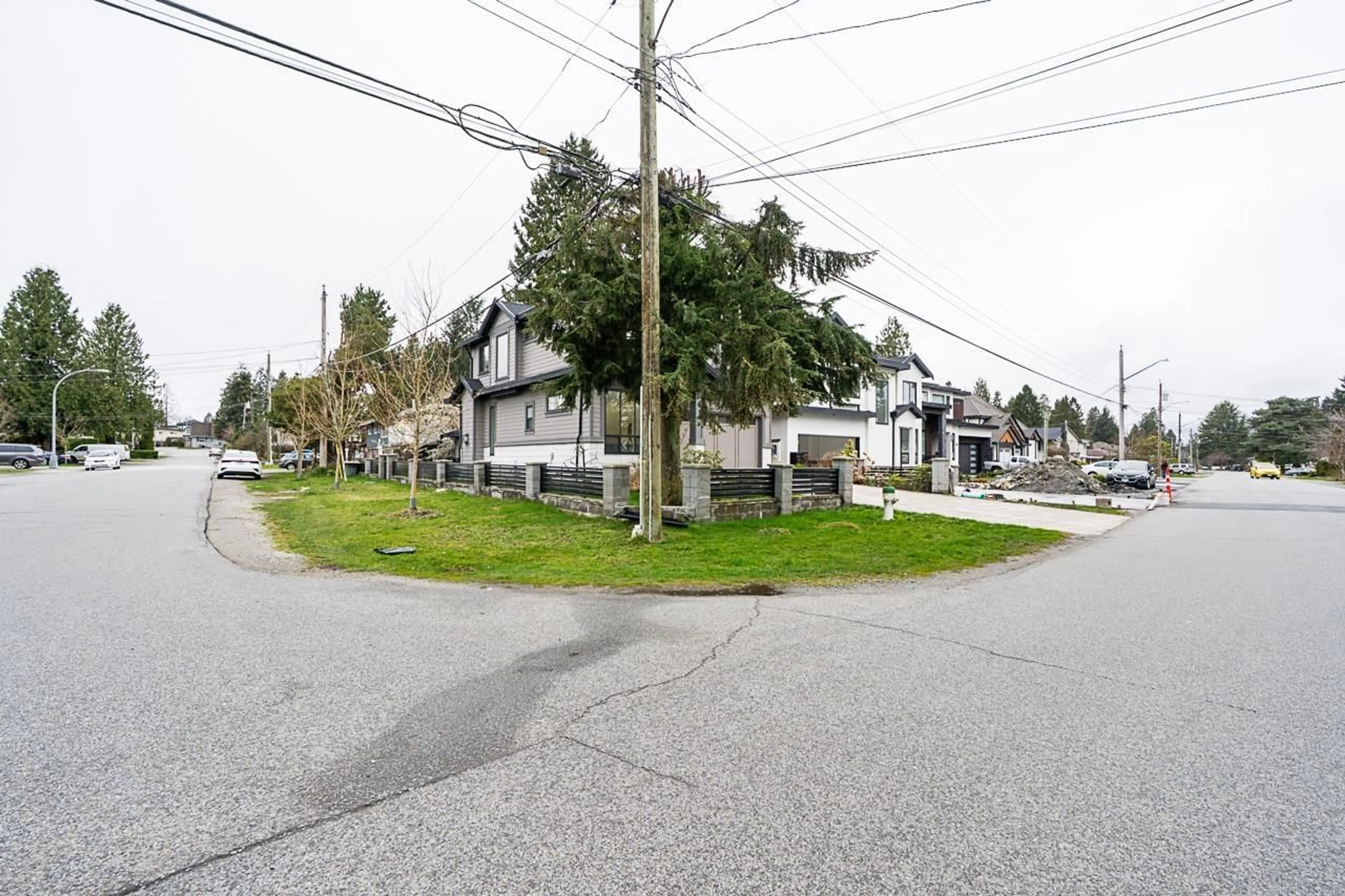 A pic from outside/outdoor area/front of a property/back of a property/a pic from drone, street for 9249 119A, Delta British Columbia V4C6P4
