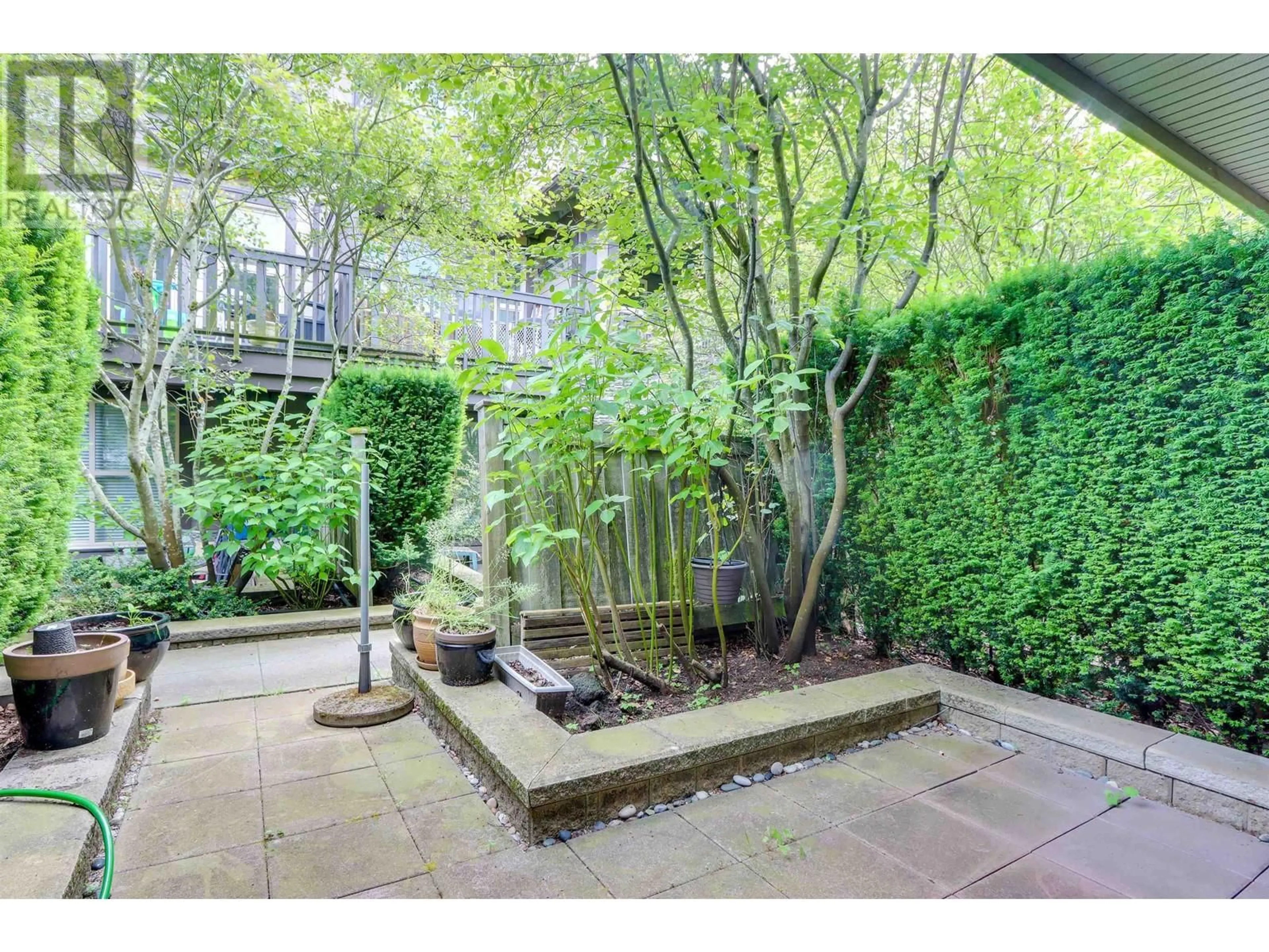 Patio, street for 319 15 STREET, North Vancouver British Columbia V7L2R6
