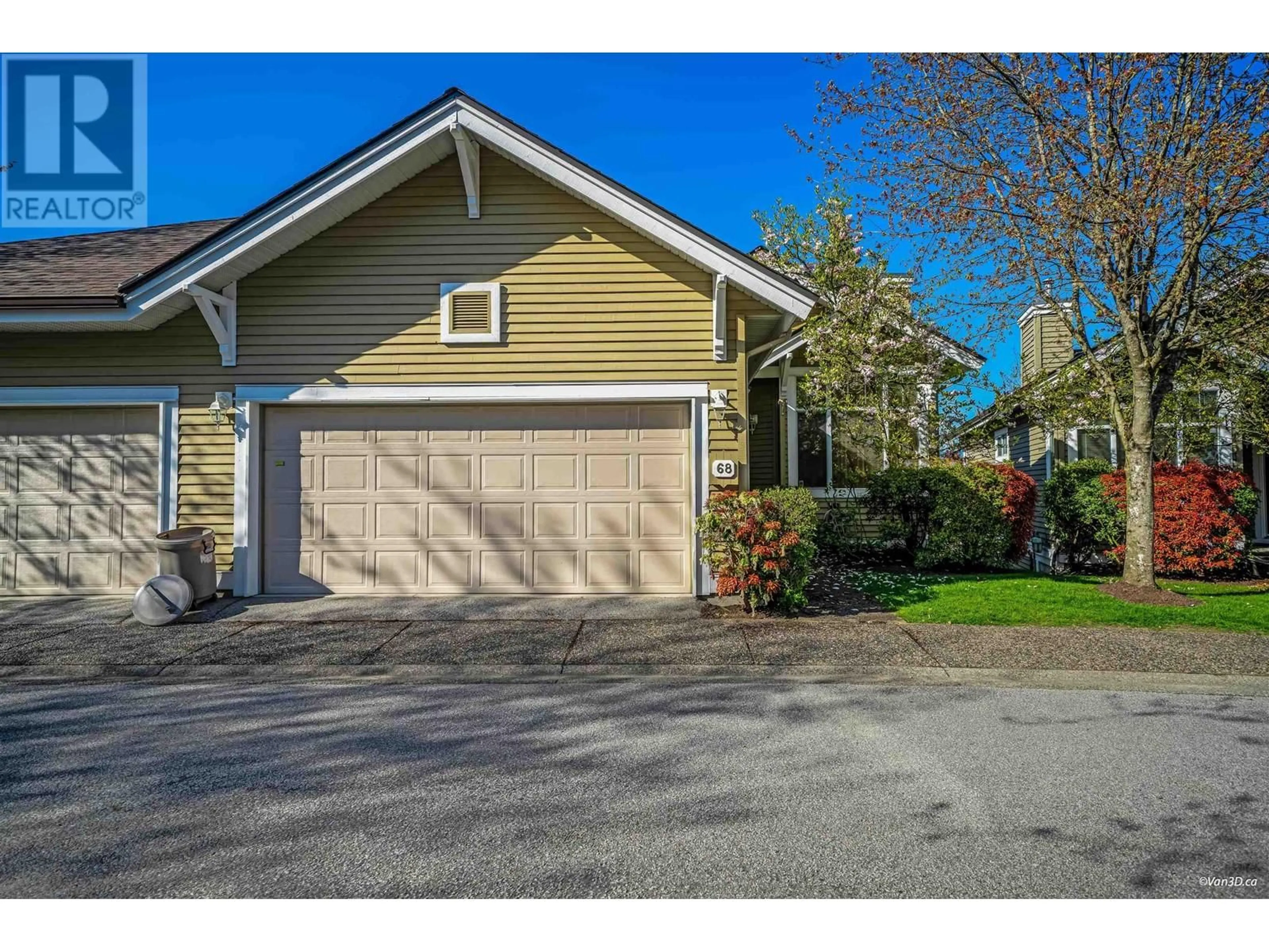Indoor garage for 68 - 5200 OAKMOUNT CRESCENT, Burnaby British Columbia V5H4S1