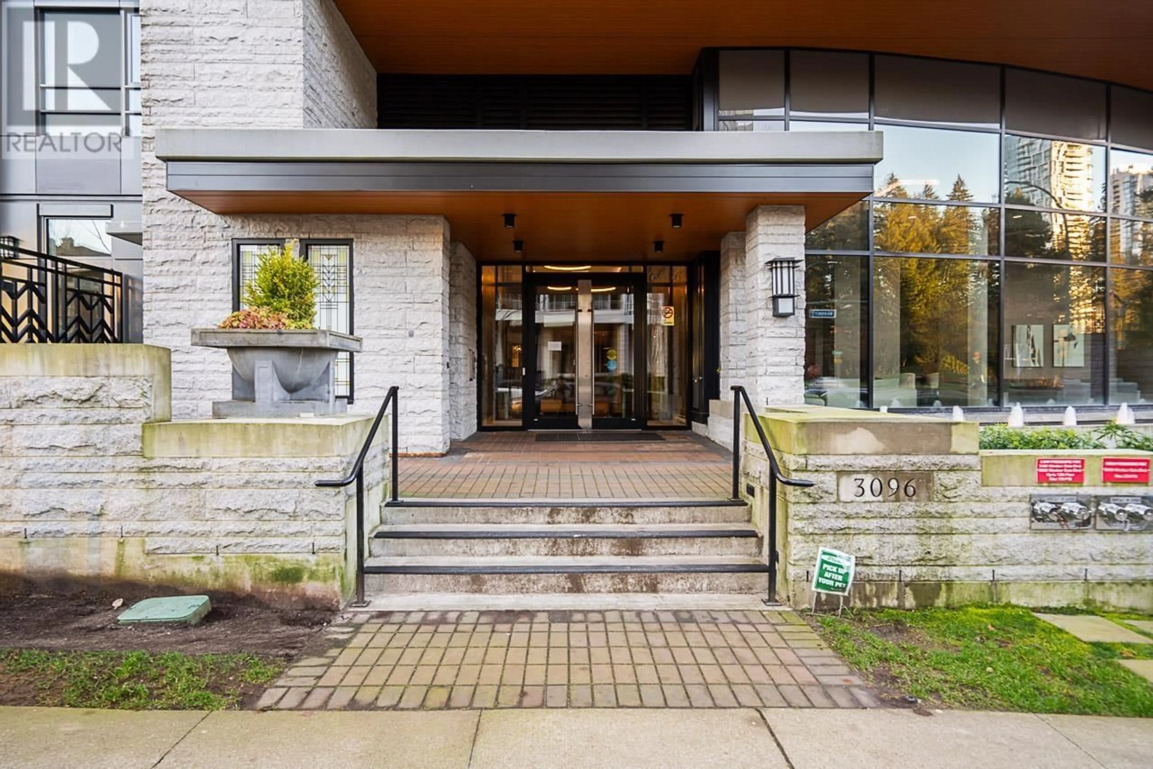 Unknown for 2301 - 3096 WINDSOR GATE, Coquitlam British Columbia V3B0P4