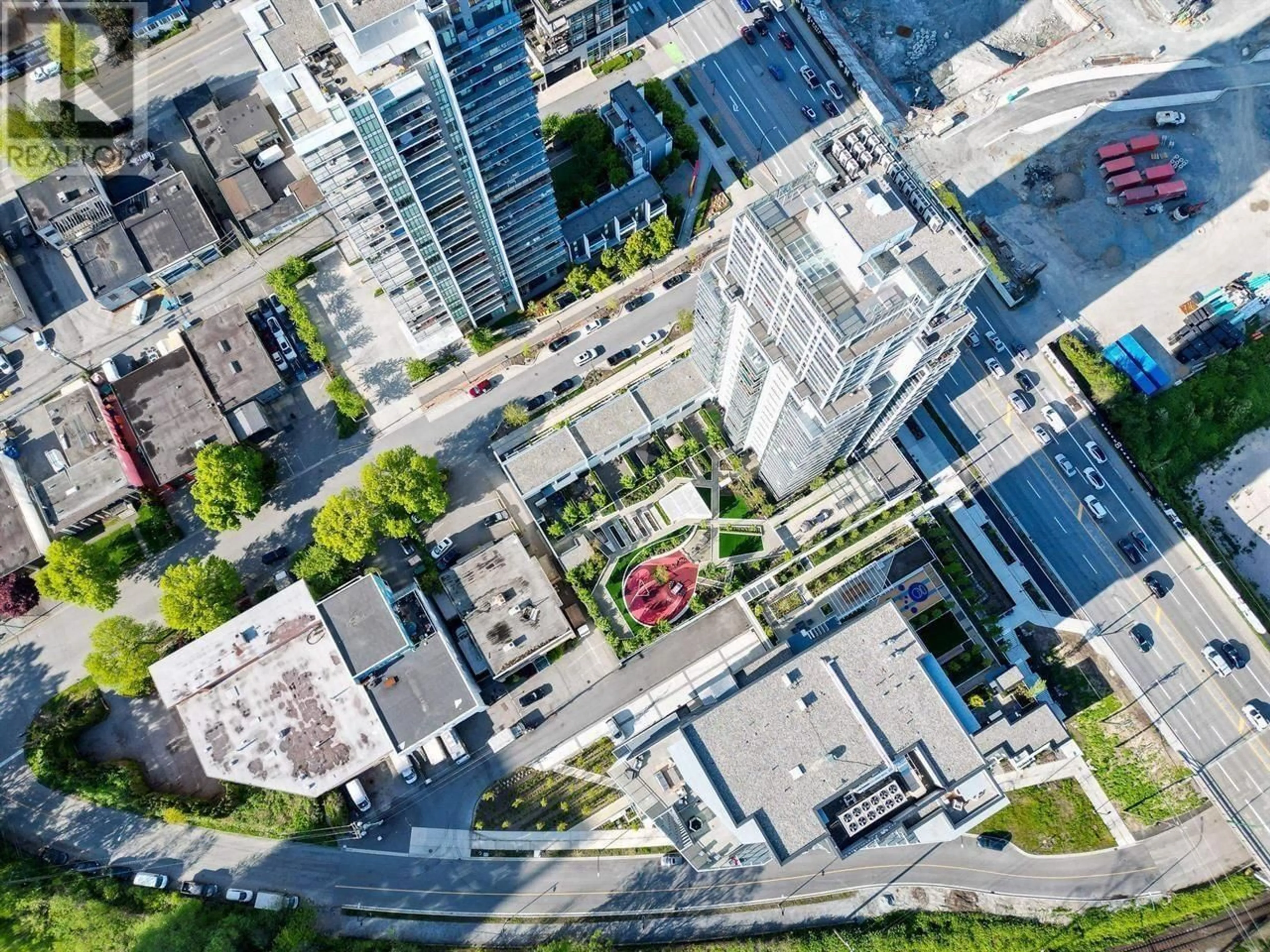 A pic from outside/outdoor area/front of a property/back of a property/a pic from drone, street for 1707 - 4433 ALASKA STREET, Burnaby British Columbia V5C5T3