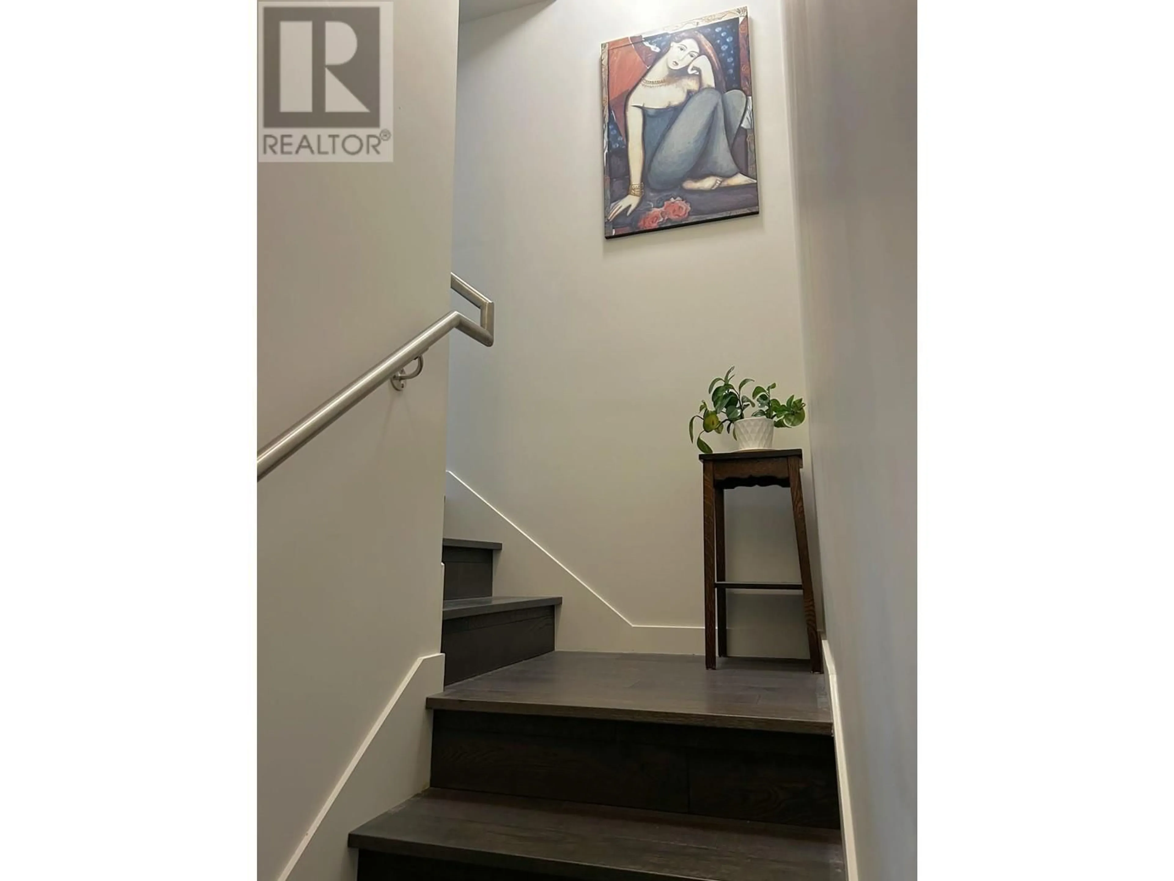 Stairs for 317 - 7468 LANSDOWNE ROAD, Richmond British Columbia V7C0B7