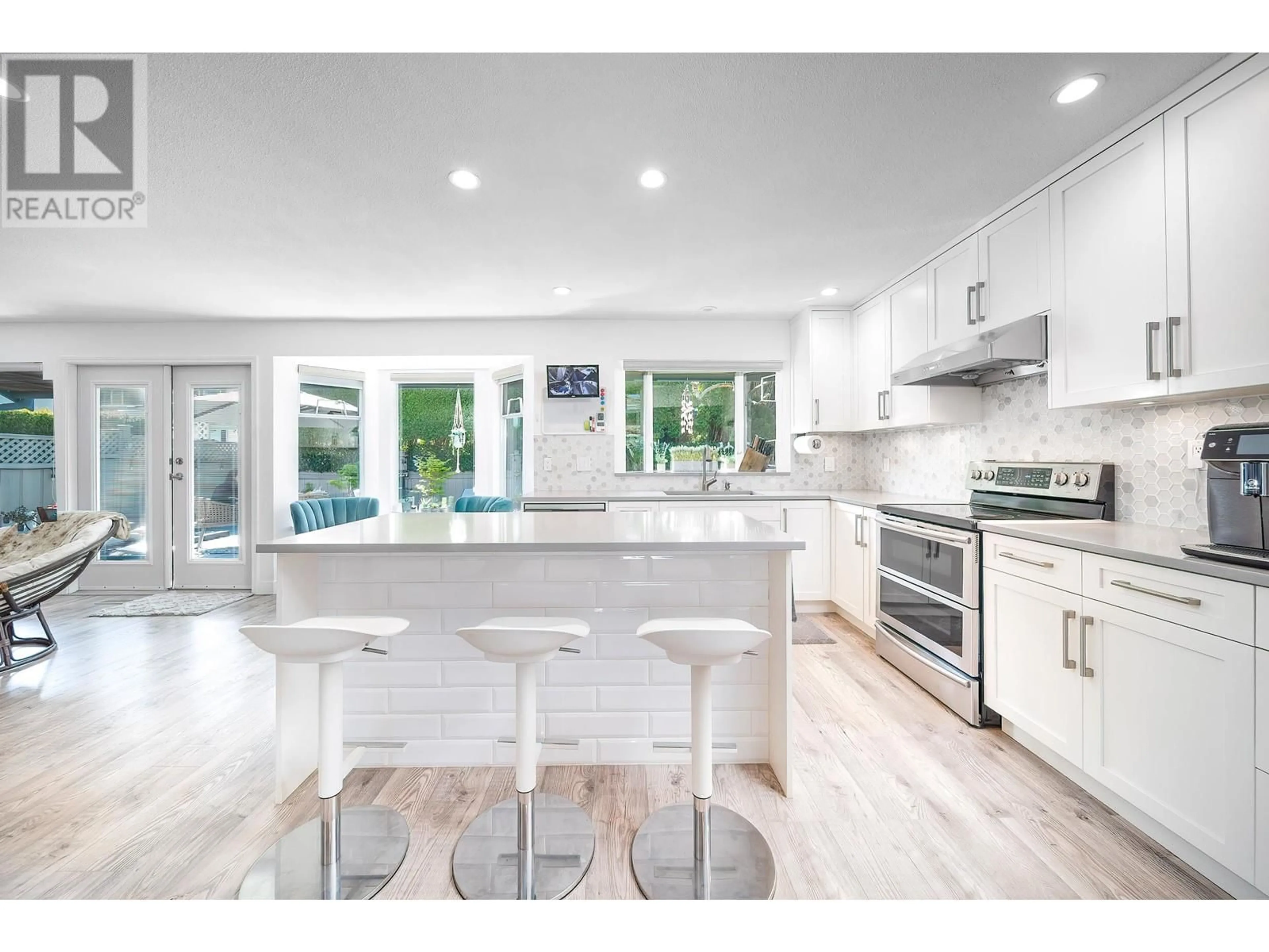 Open concept kitchen, ceramic/tile floor for 6611 BOUCHARD COURT, Richmond British Columbia V7C5H4