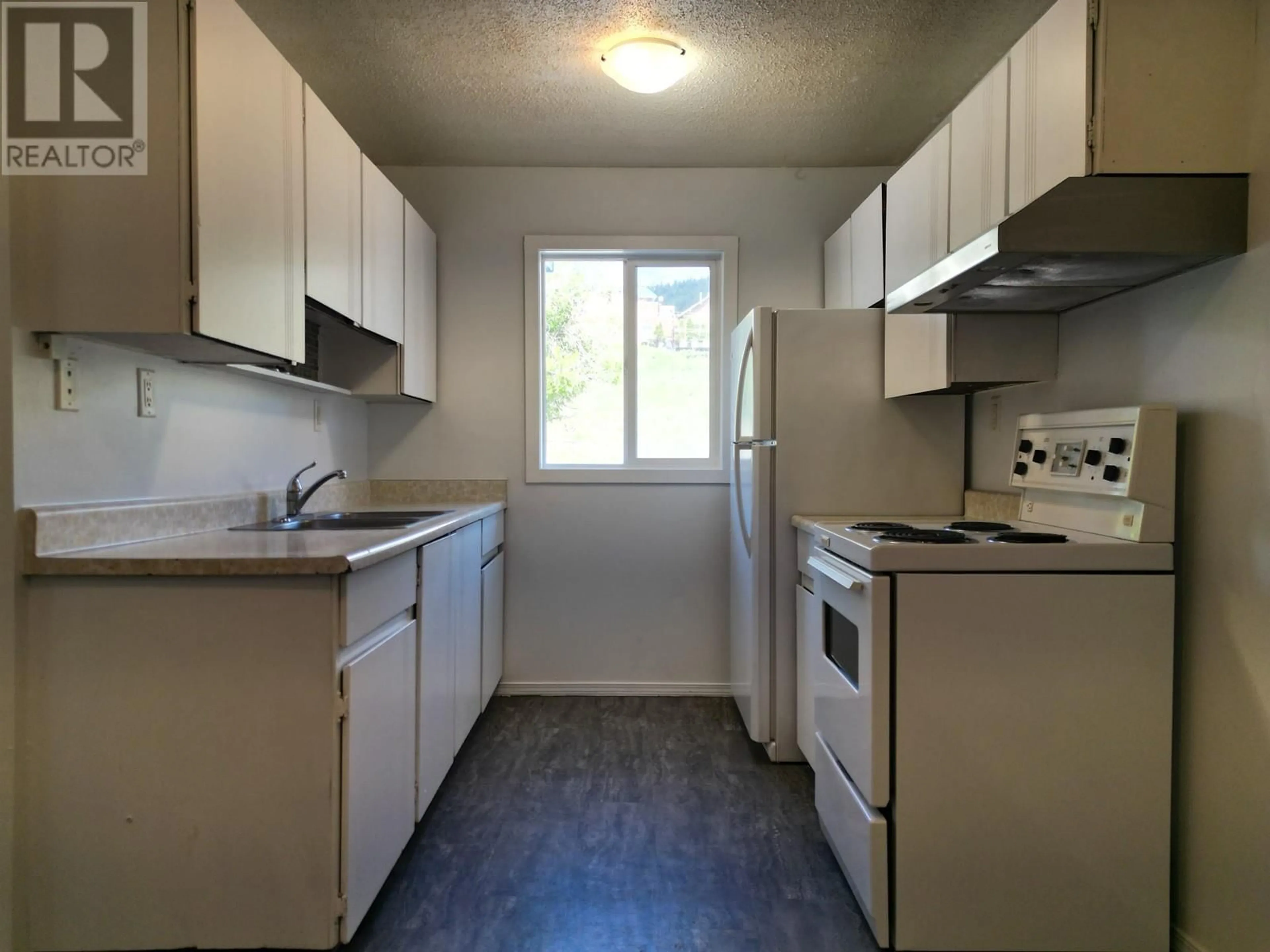Standard kitchen, unknown for 60 - 605 CARSON DRIVE, Williams Lake British Columbia V2G1T2