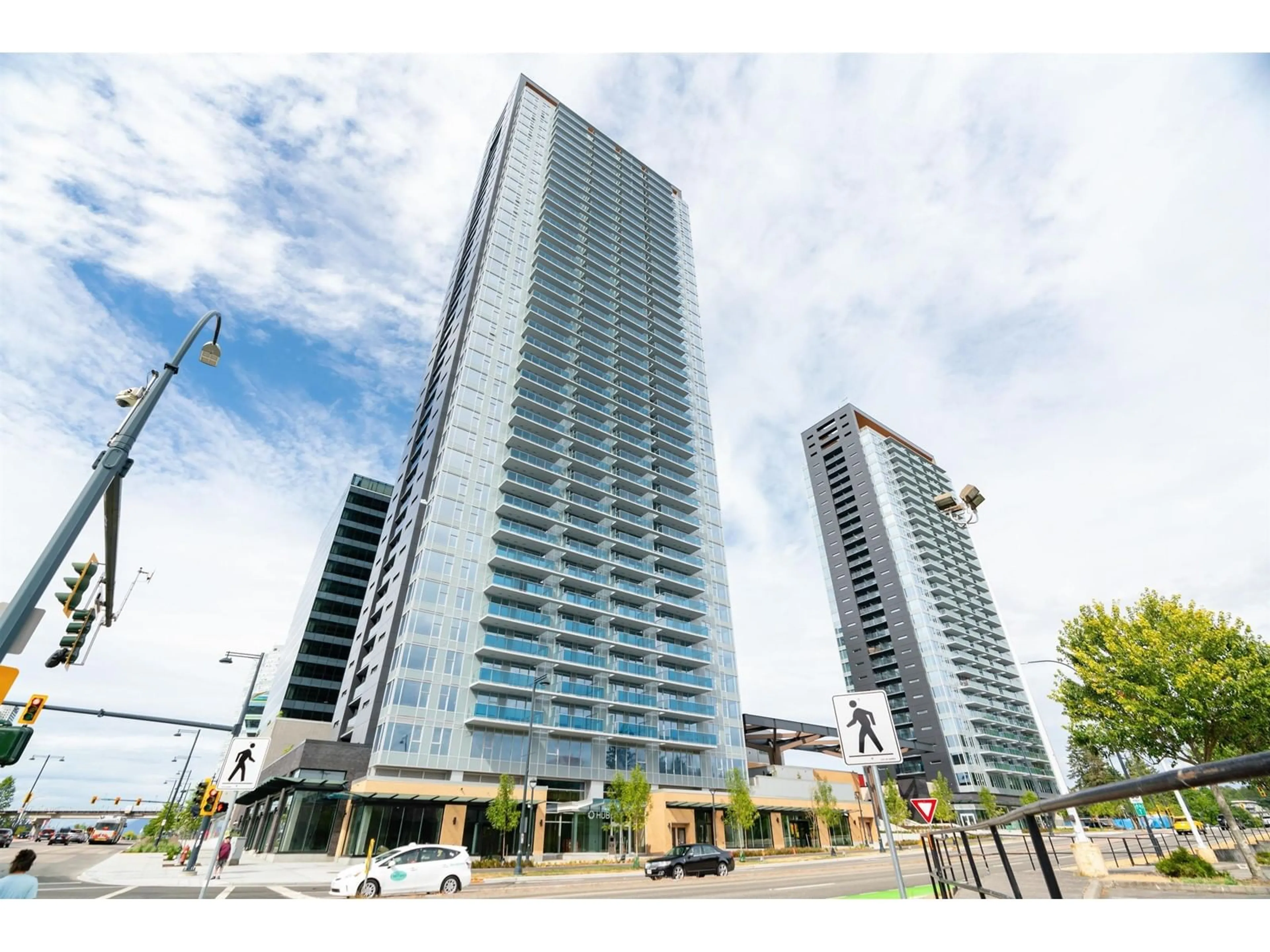 Indoor foyer for 2308 - 13615 FRASER, Surrey British Columbia V3T0P7