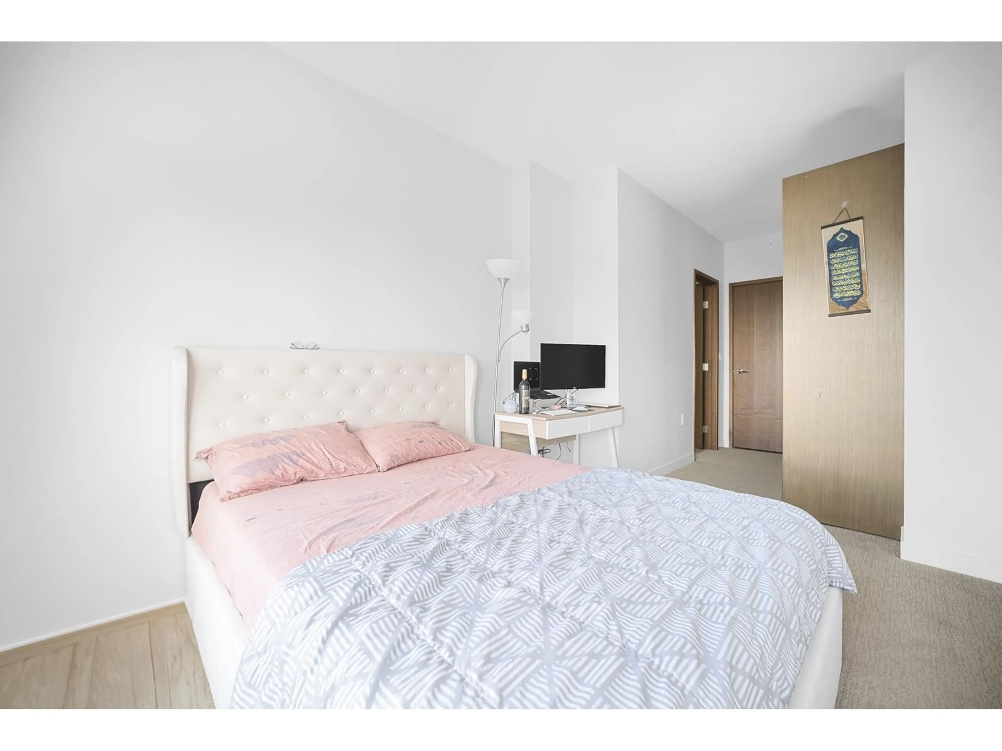 Bedroom with bed, unknown for 2308 - 13495 CENTRAL, Surrey British Columbia V3T0K2
