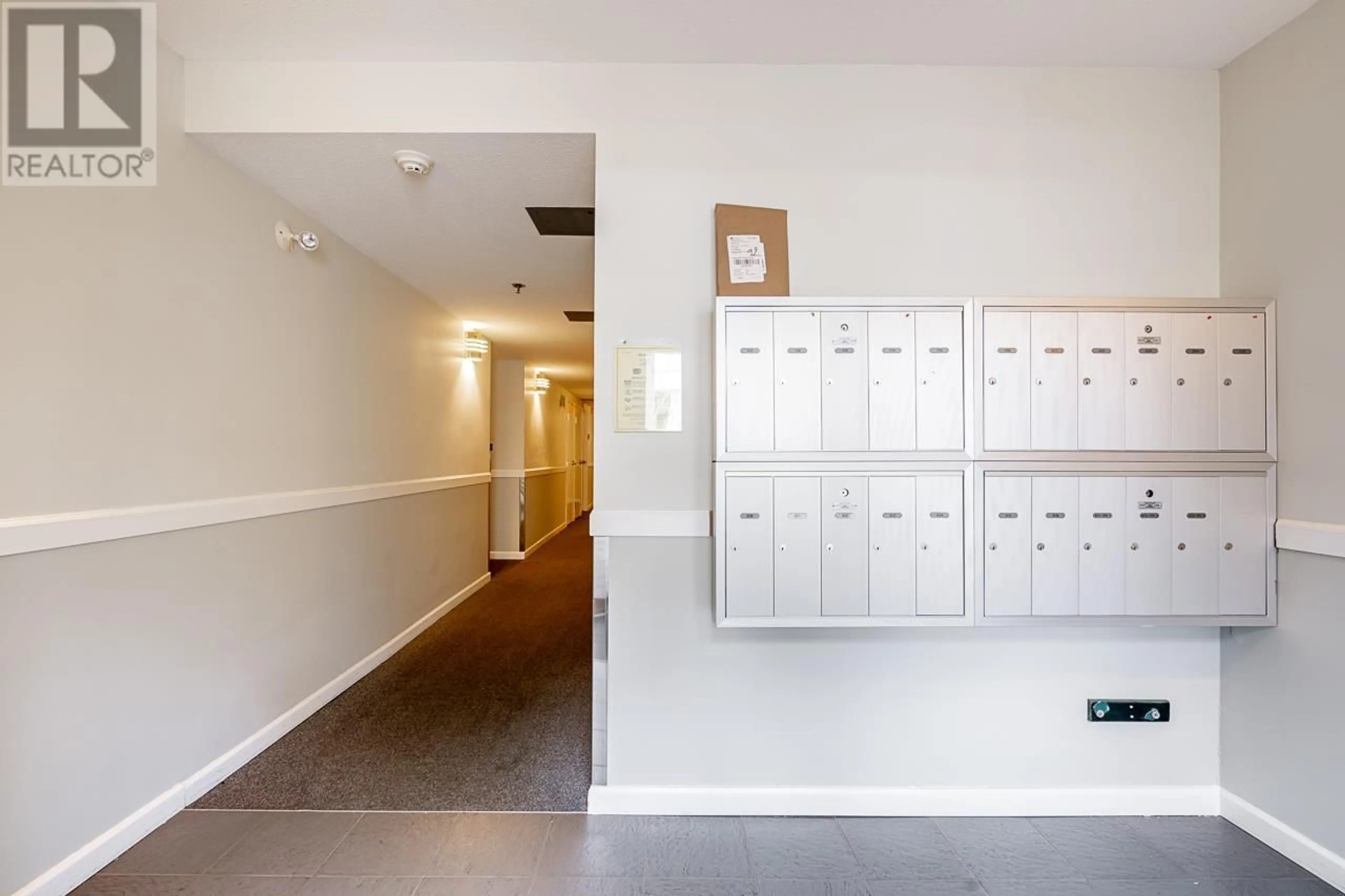 Indoor foyer for 302 - 3168 LAUREL STREET, Vancouver British Columbia V5Z3T8