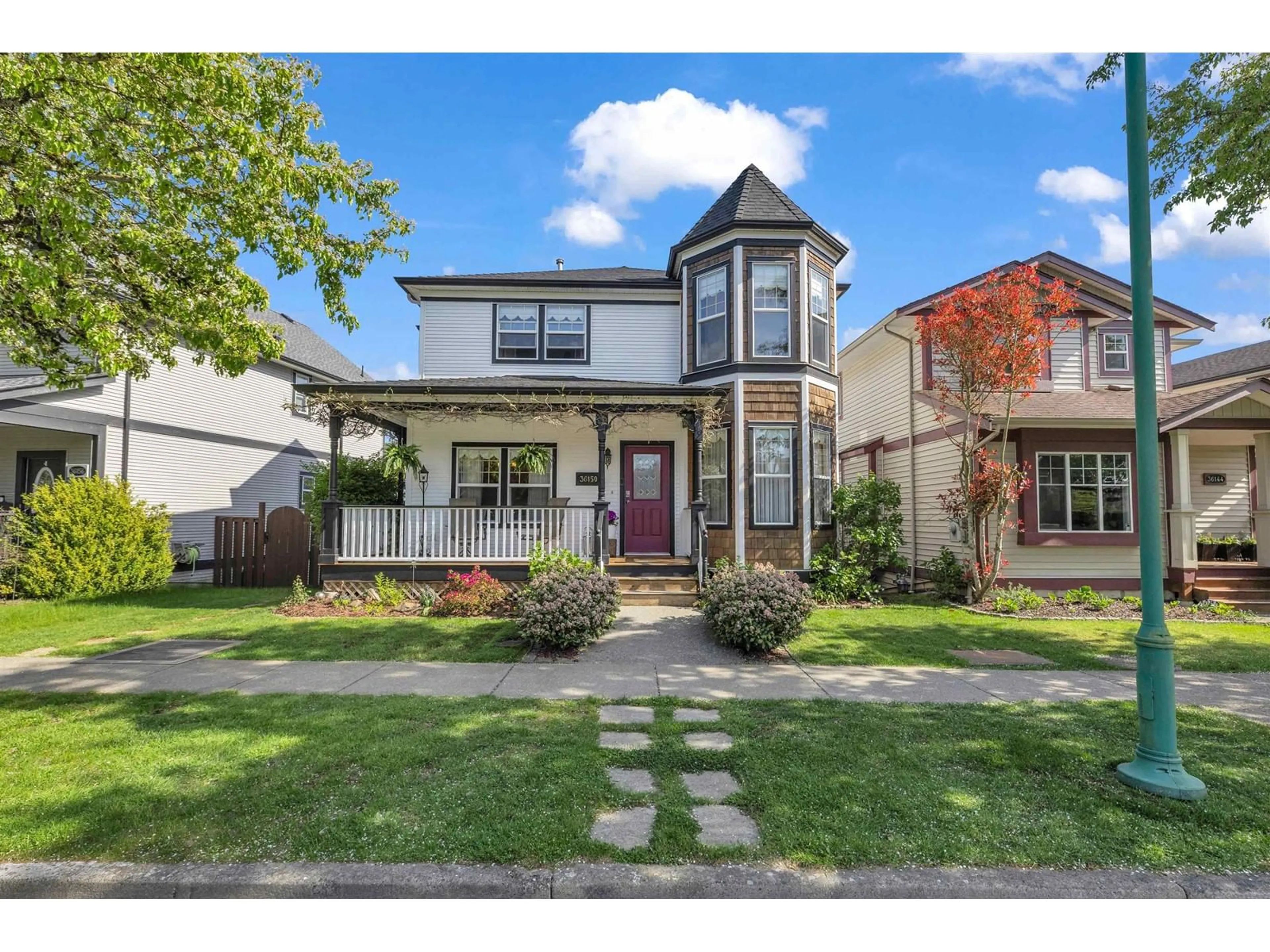 Home with brick exterior material, street for 36150 SHADBOLT, Abbotsford British Columbia V3G2Z1