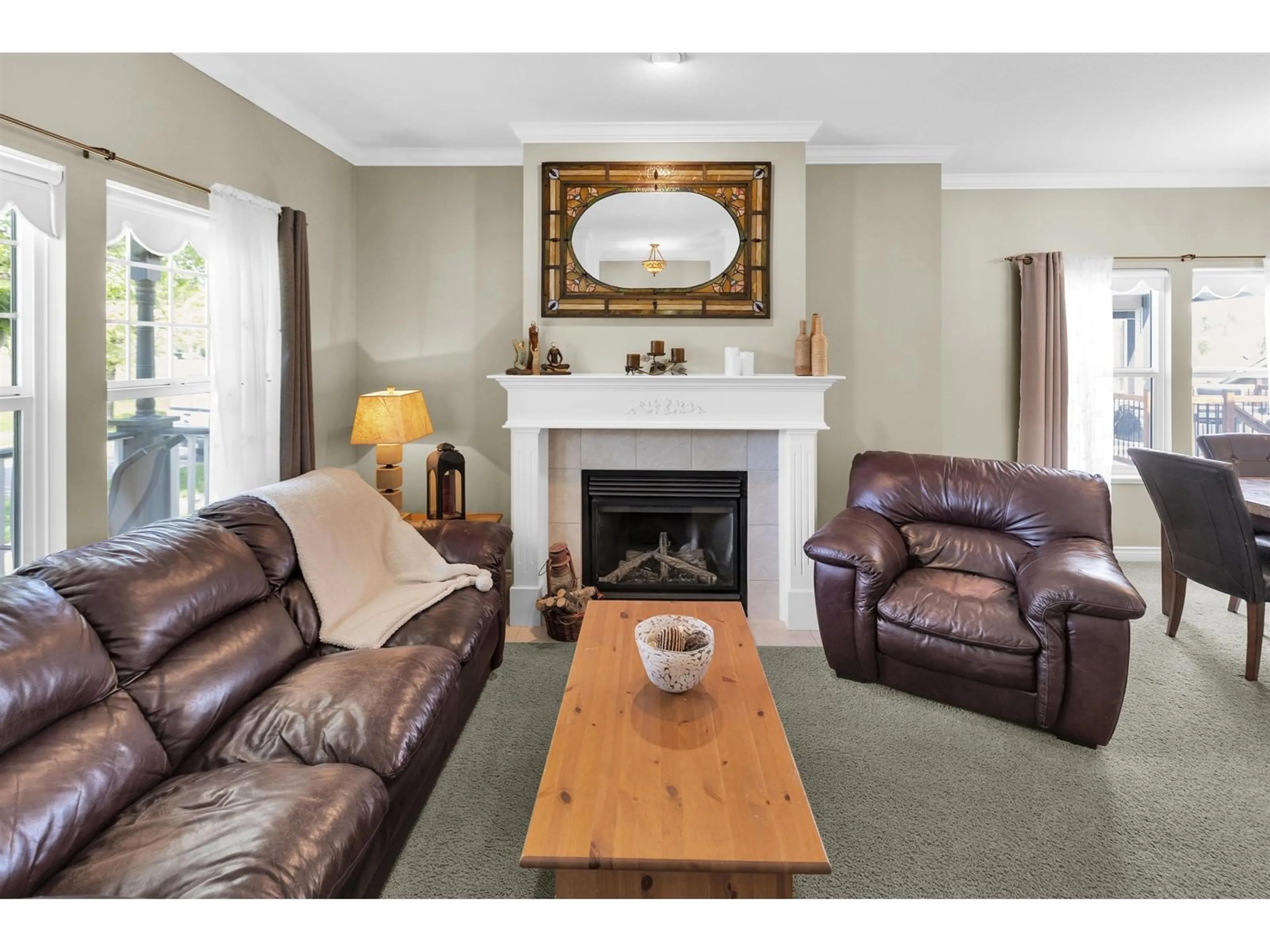 Living room with furniture, unknown for 36150 SHADBOLT, Abbotsford British Columbia V3G2Z1