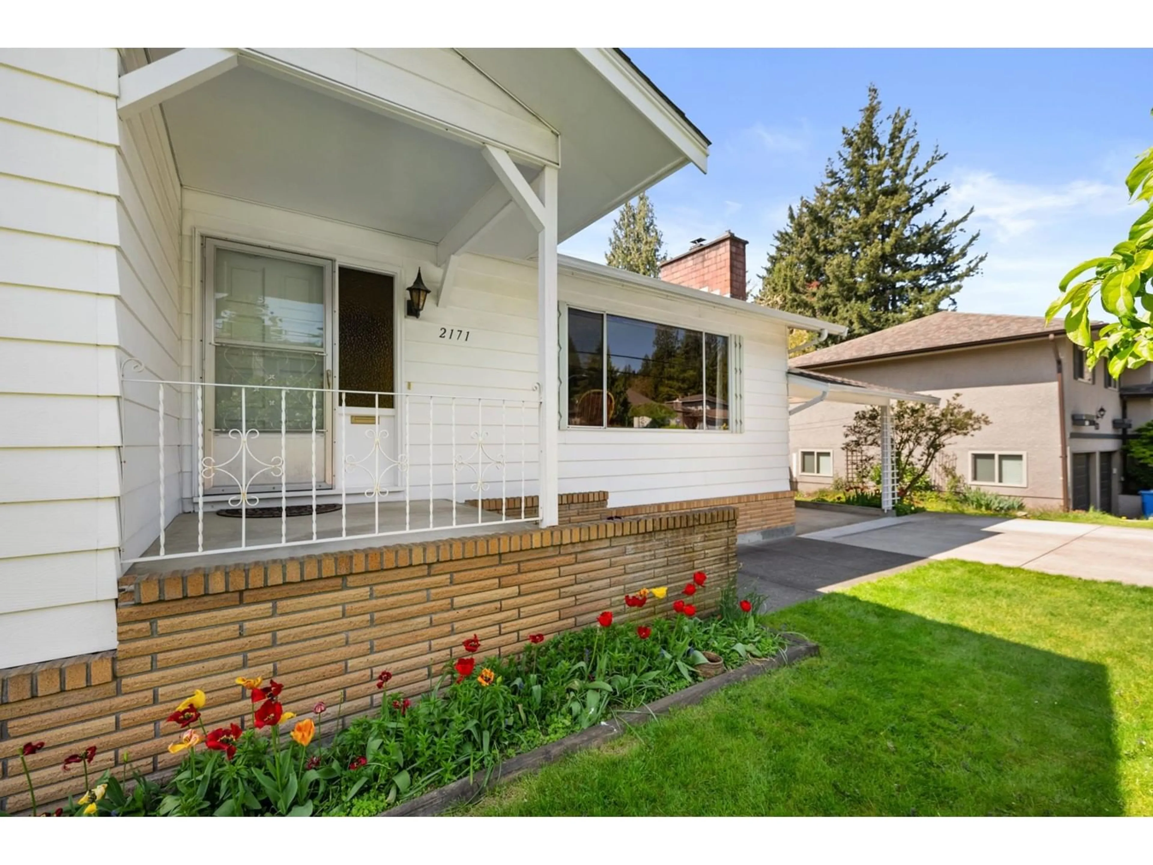 Home with brick exterior material, street for 2171 MCMILLAN, Abbotsford British Columbia V2S4Y4