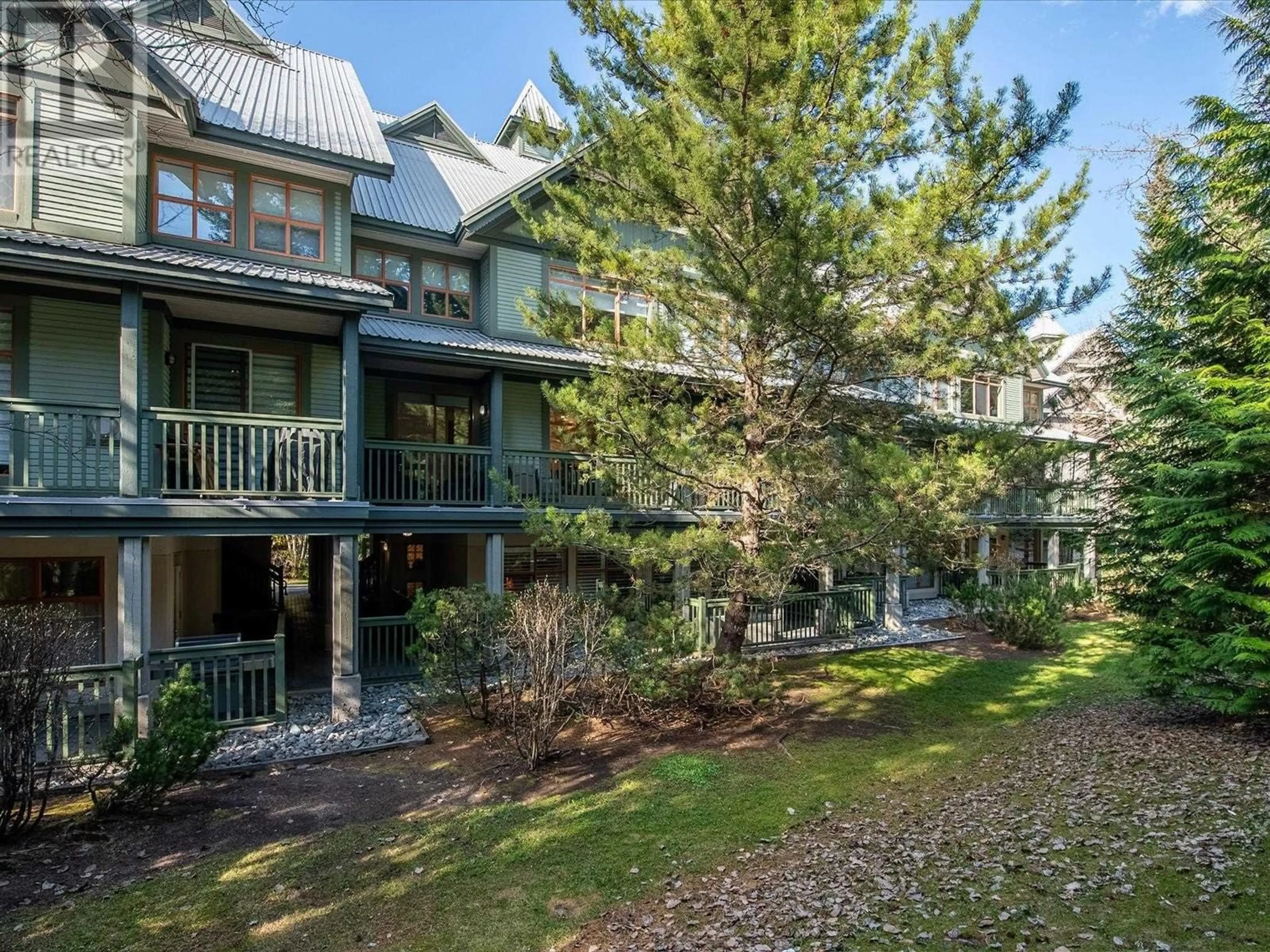 A pic from outside/outdoor area/front of a property/back of a property/a pic from drone, unknown for 28 - 4355 NORTHLANDS BOULEVARD, Whistler British Columbia V8E1C3