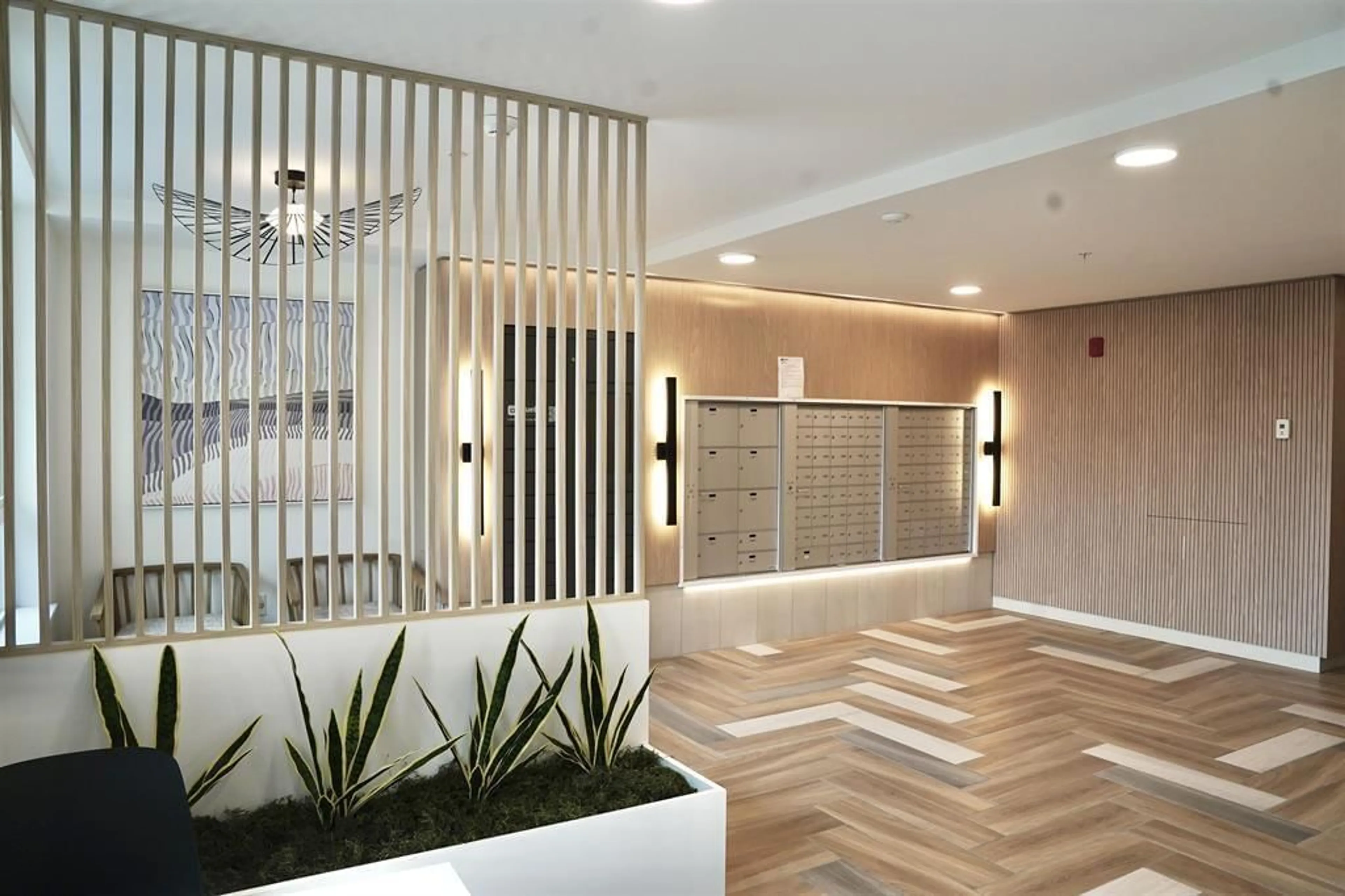 Indoor foyer for 620 - 9456 134, Surrey British Columbia V3V0G8