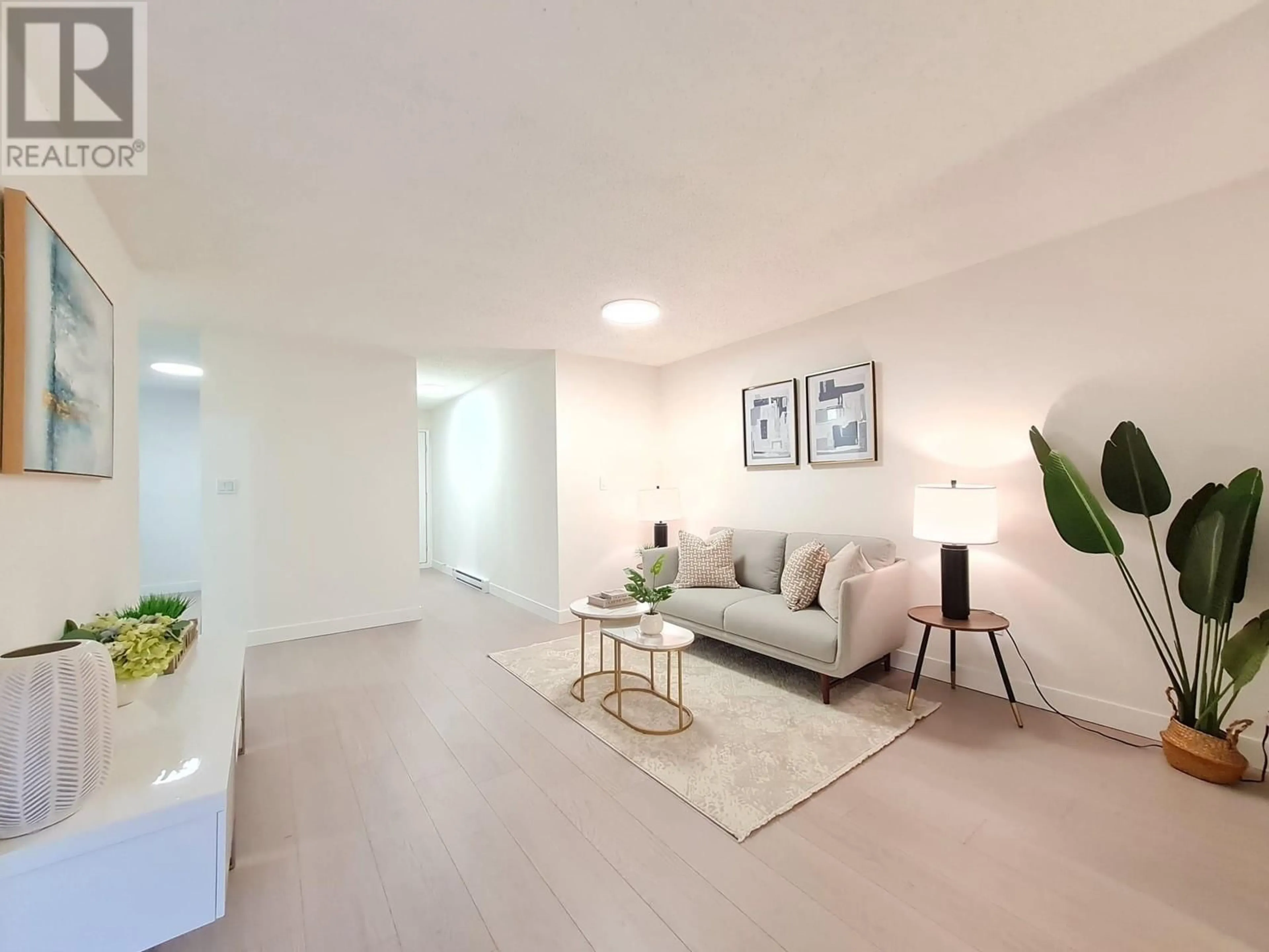 Living room with furniture, unknown for 202 - 9128 CAPELLA DRIVE, Burnaby British Columbia V3J7K3