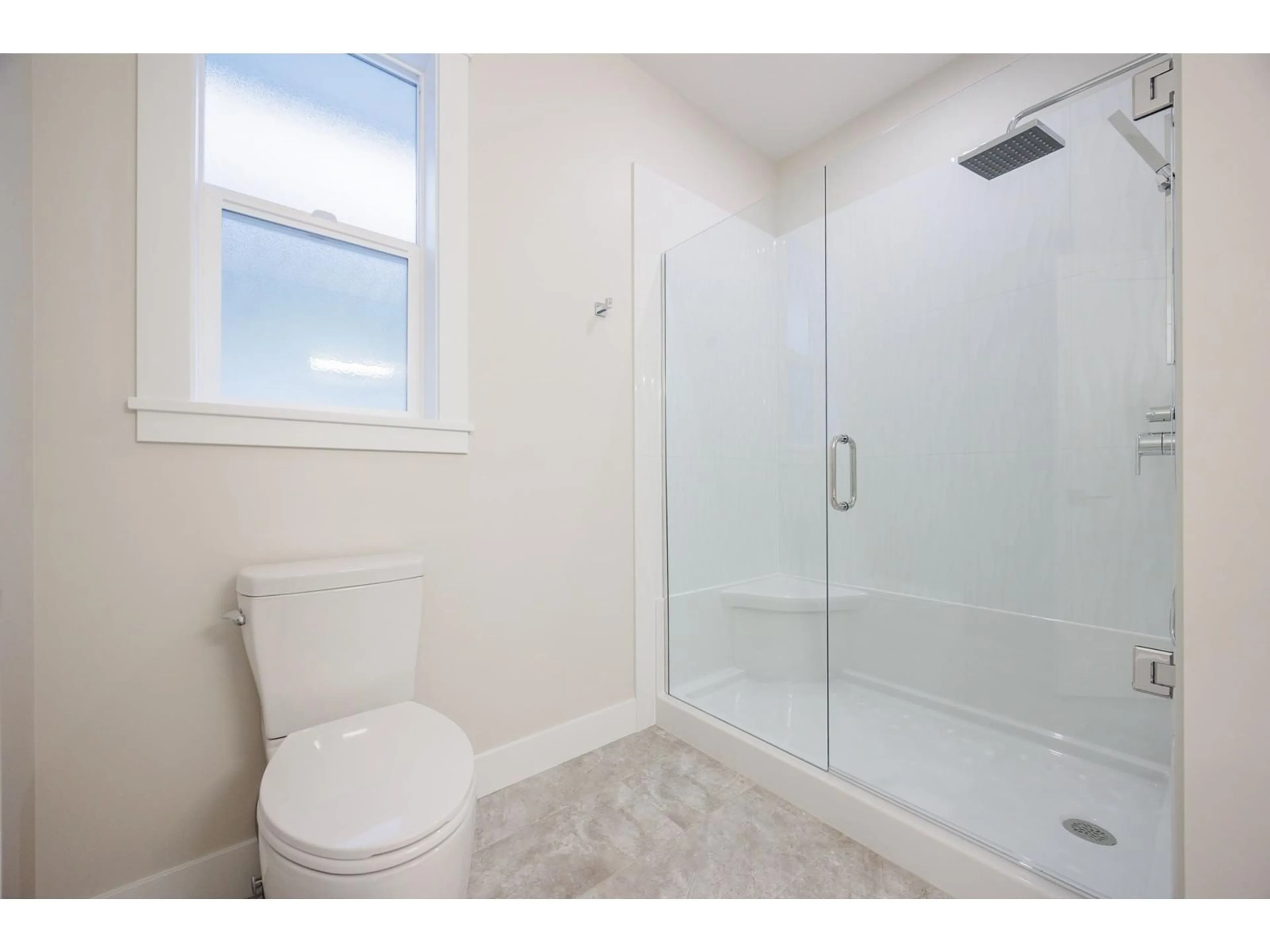 Standard bathroom, ceramic/tile floor for 60 - 6211 CHILLIWACK RIVER ROAD, Chilliwack British Columbia V2R6A7