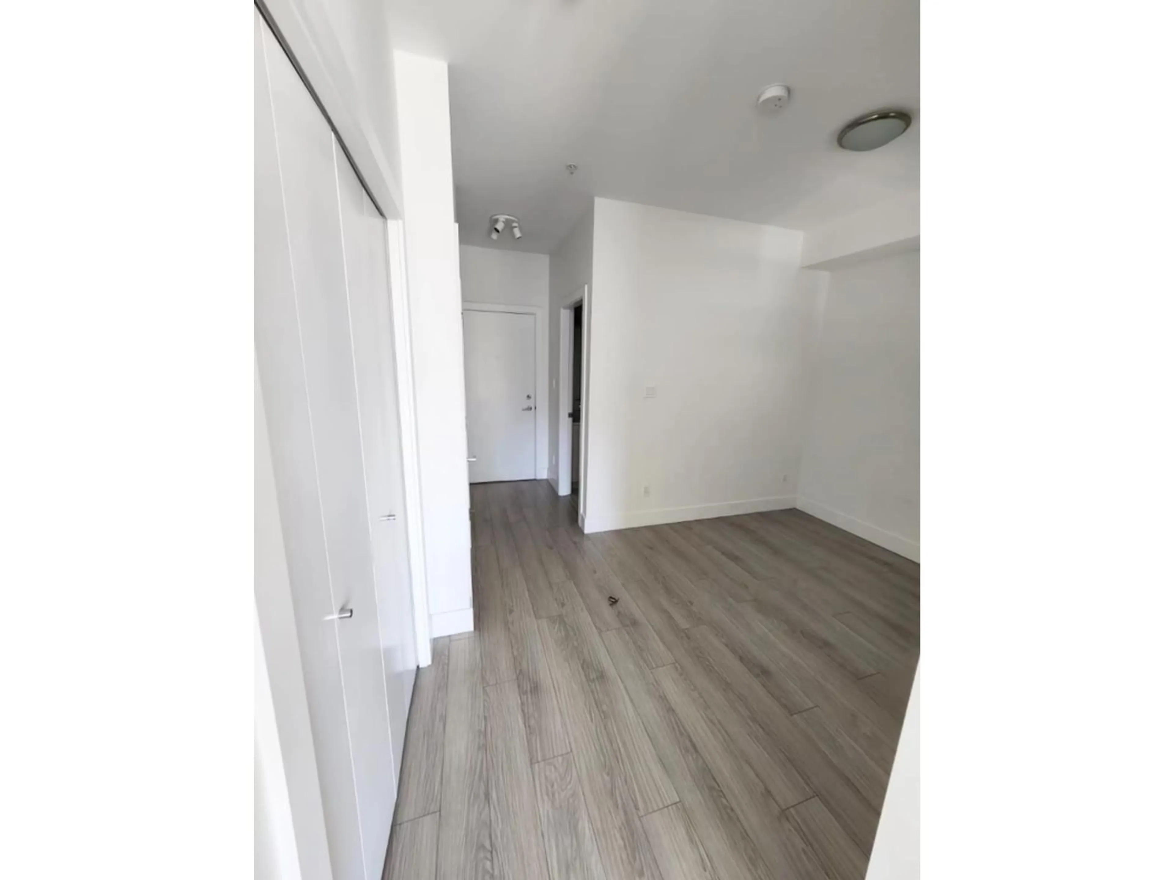 A pic of a room for 303 - 6468 195A, Surrey British Columbia V4N6R6