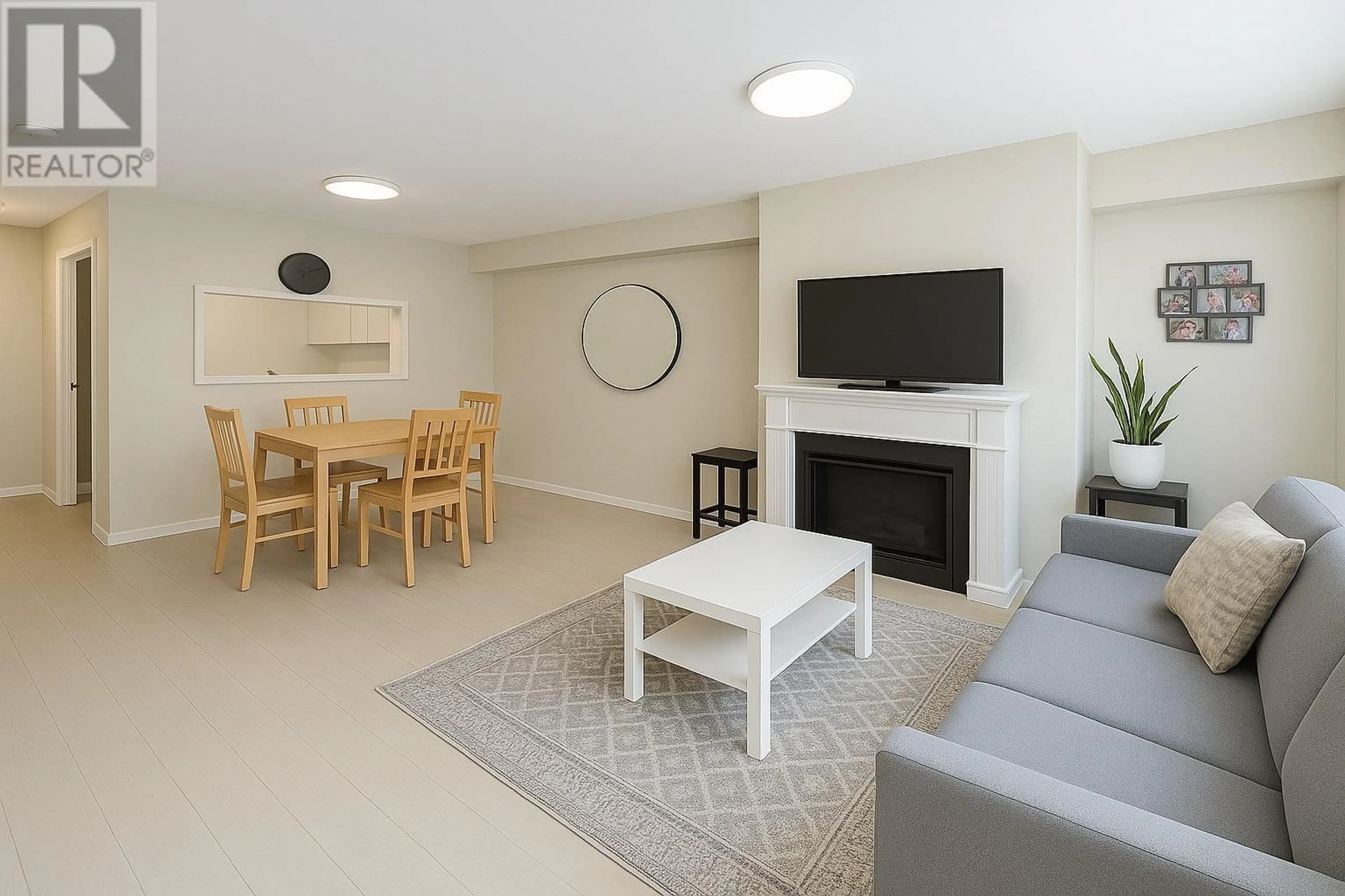 Living room with furniture, unknown for 165 - 2211 NO 4 ROAD, Richmond British Columbia V6X3X1