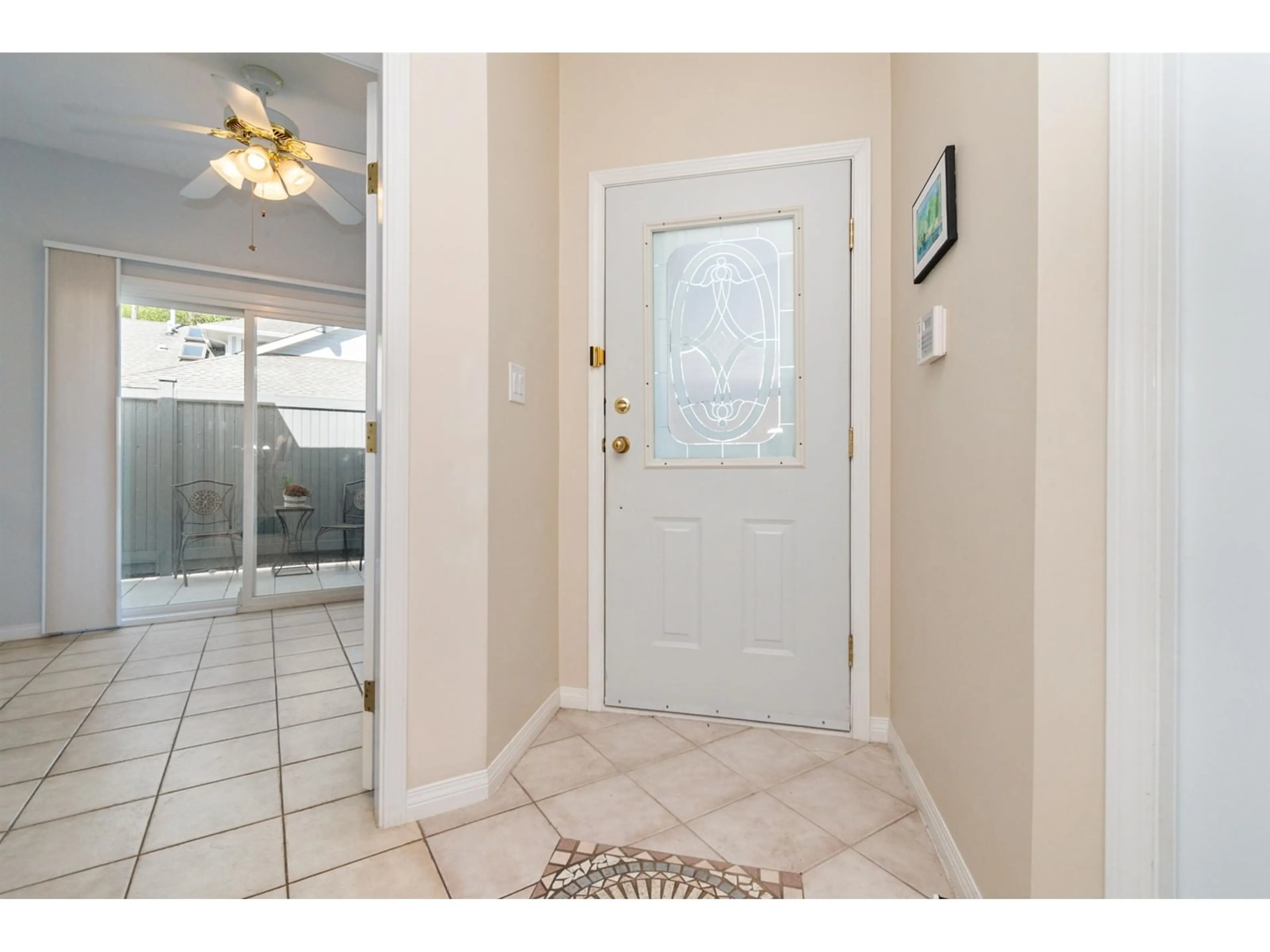 Indoor entryway for 19 - 730 MCCOMBS DRIVE, Harrison Hot Springs British Columbia V0M1K0