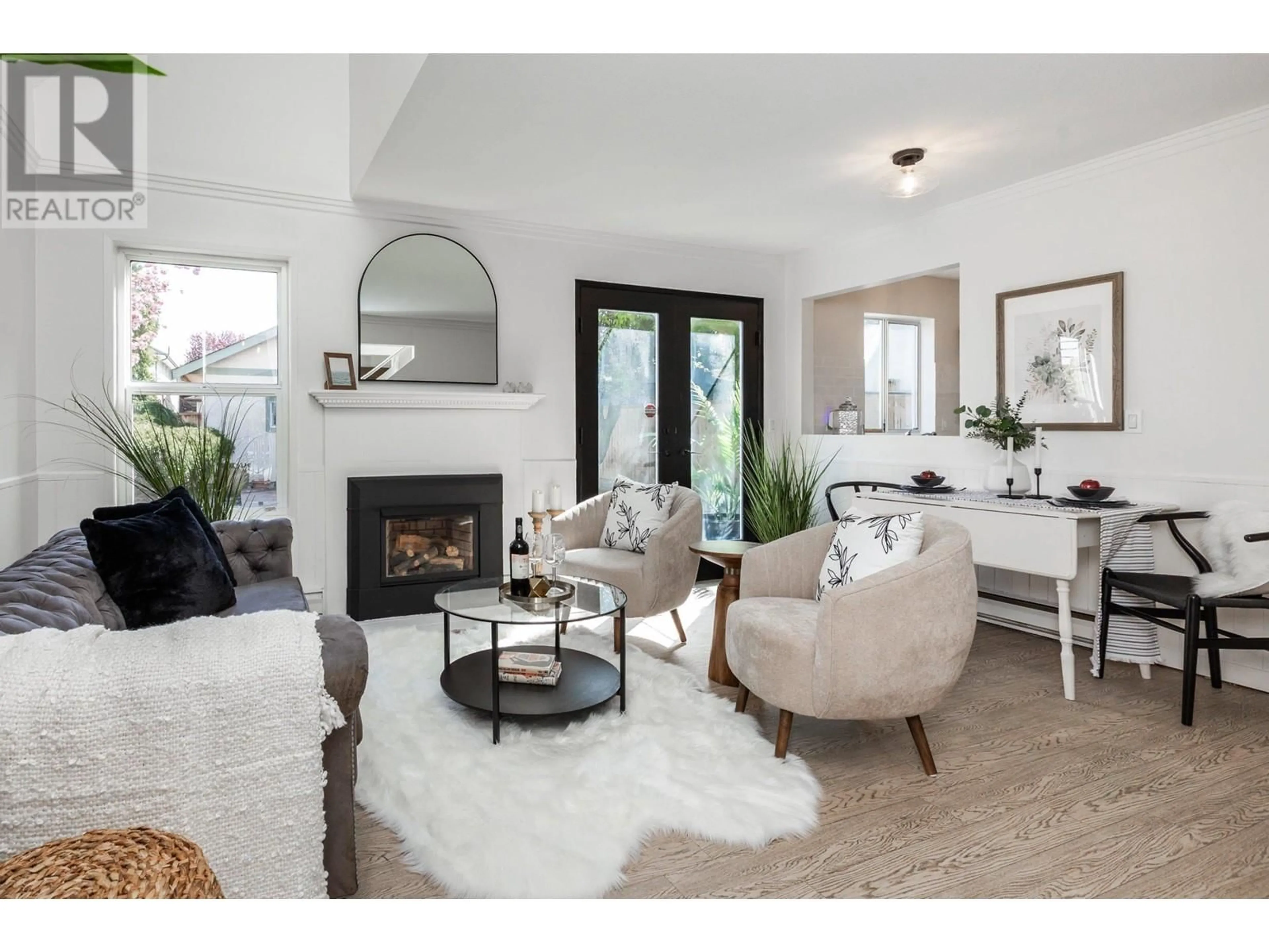 Living room with furniture, unknown for 3780 SHUSWAP AVENUE, Richmond British Columbia V7E3T3