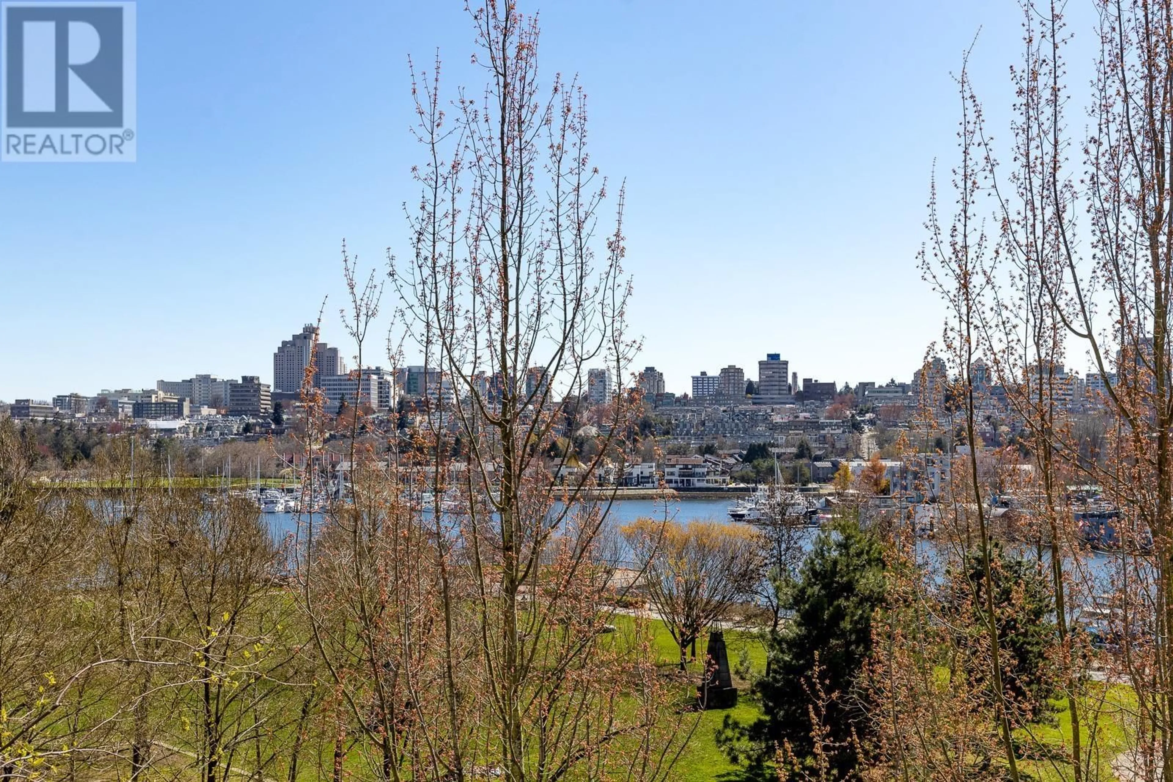 Patio, water/lake/river/ocean view for 301 - 638 BEACH CRESCENT, Vancouver British Columbia V6Z3H4