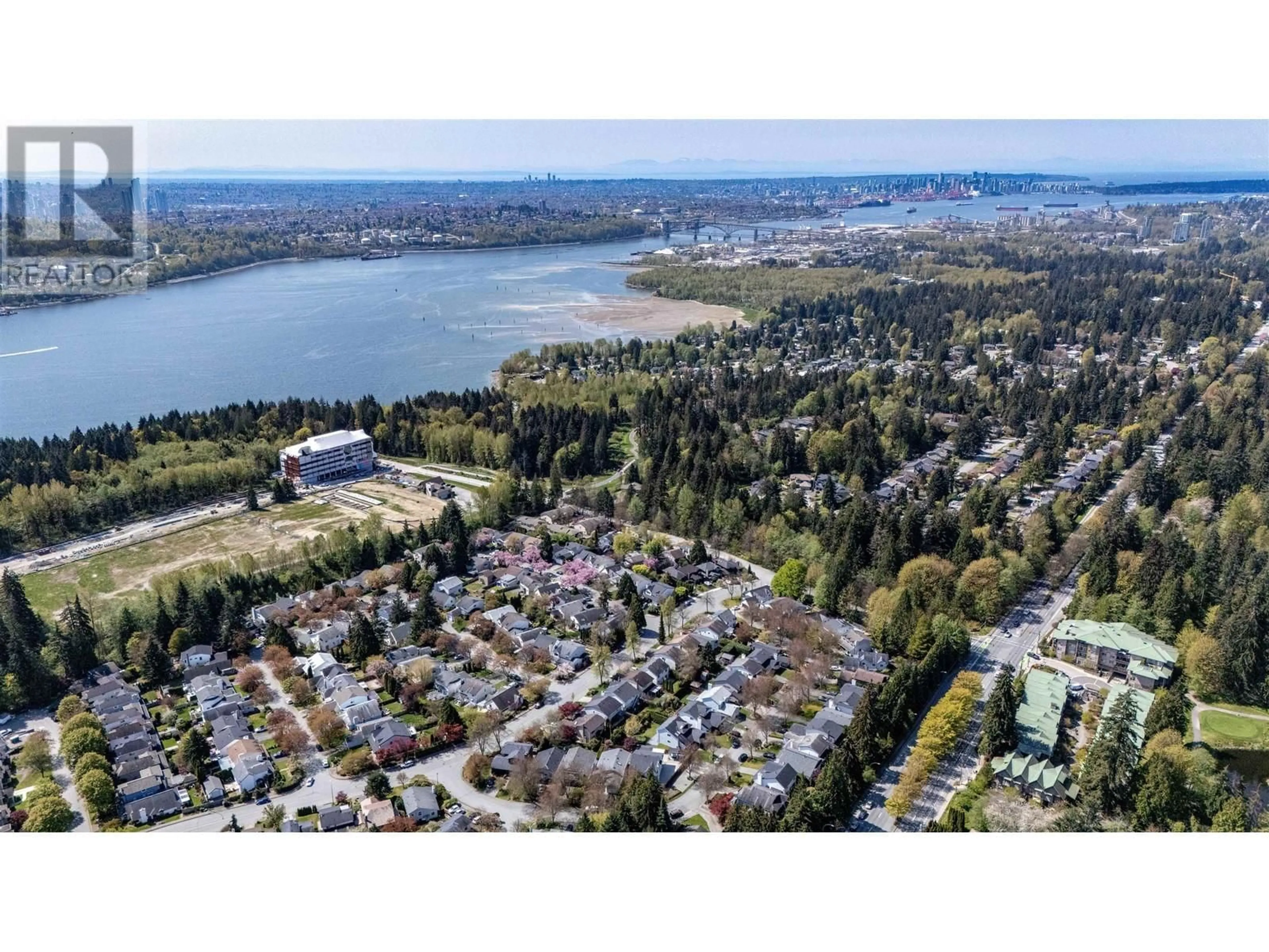 A pic from outside/outdoor area/front of a property/back of a property/a pic from drone, water/lake/river/ocean view for 883 NAIRN COURT, North Vancouver British Columbia V7H2S4