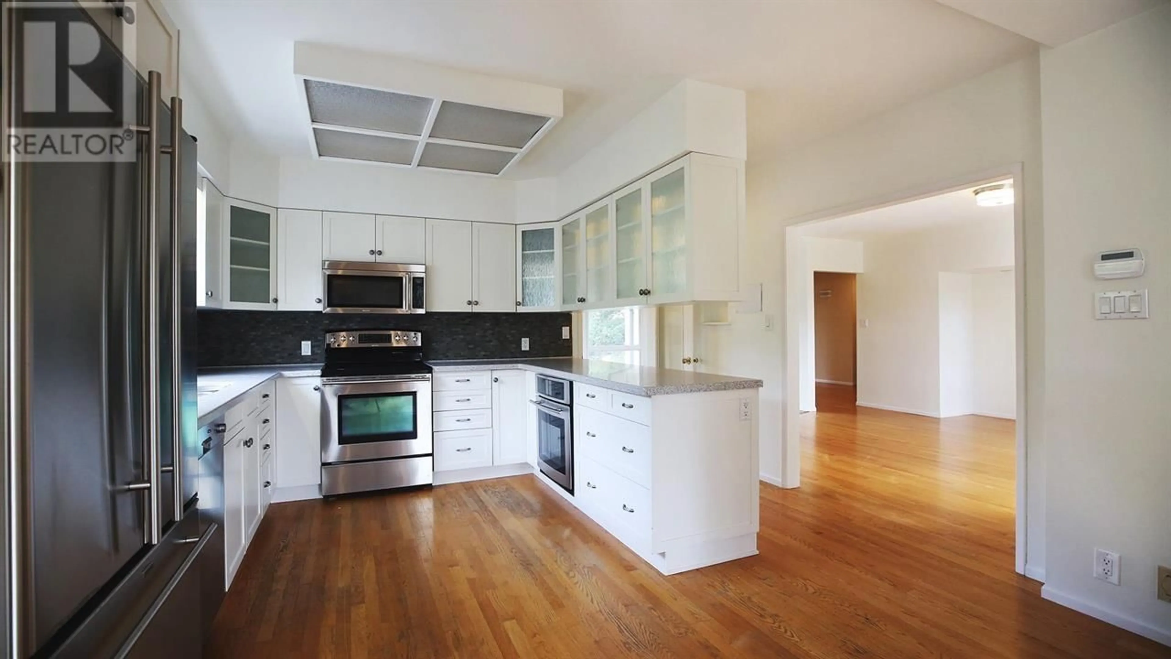 Open concept kitchen, unknown for 1461 SHERLOCK AVENUE, Burnaby British Columbia V5A2M9