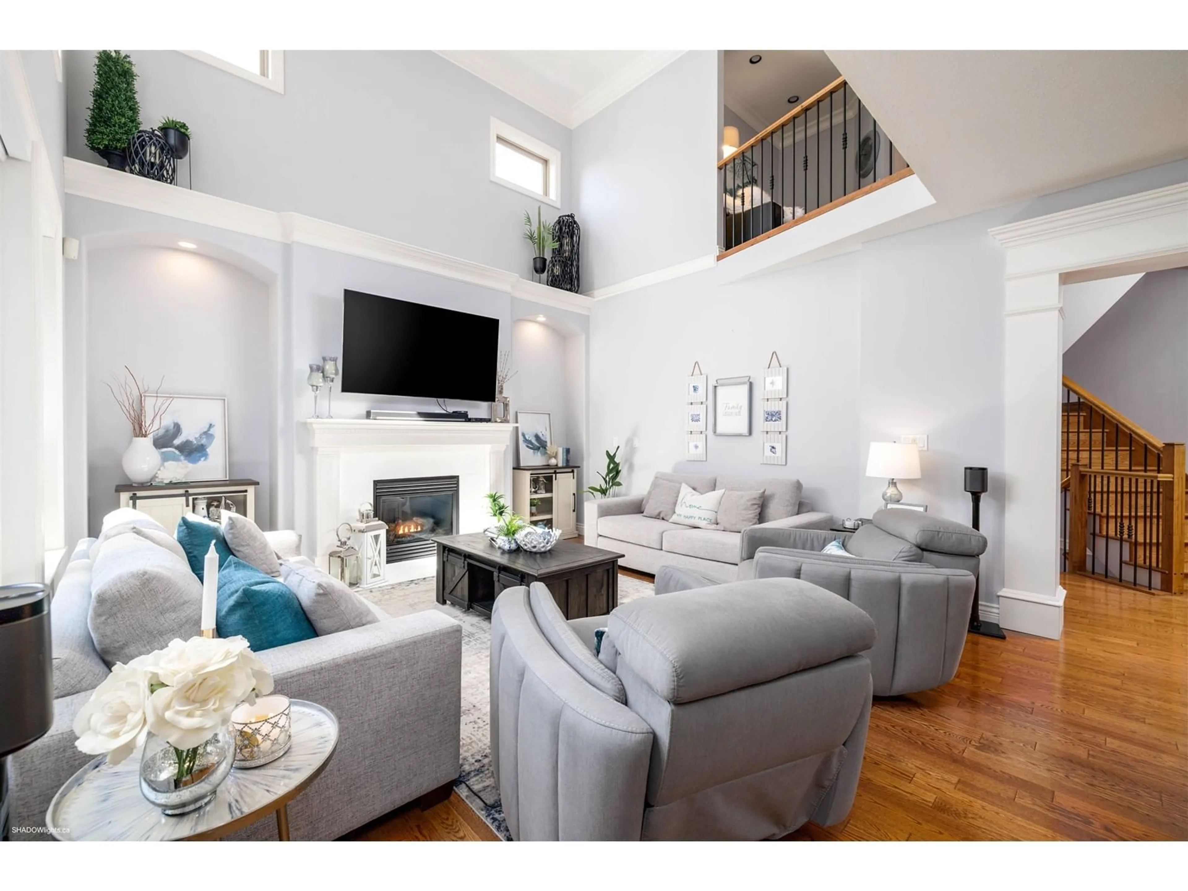 Living room with furniture, unknown for 12070 59, Surrey British Columbia V3X3L3