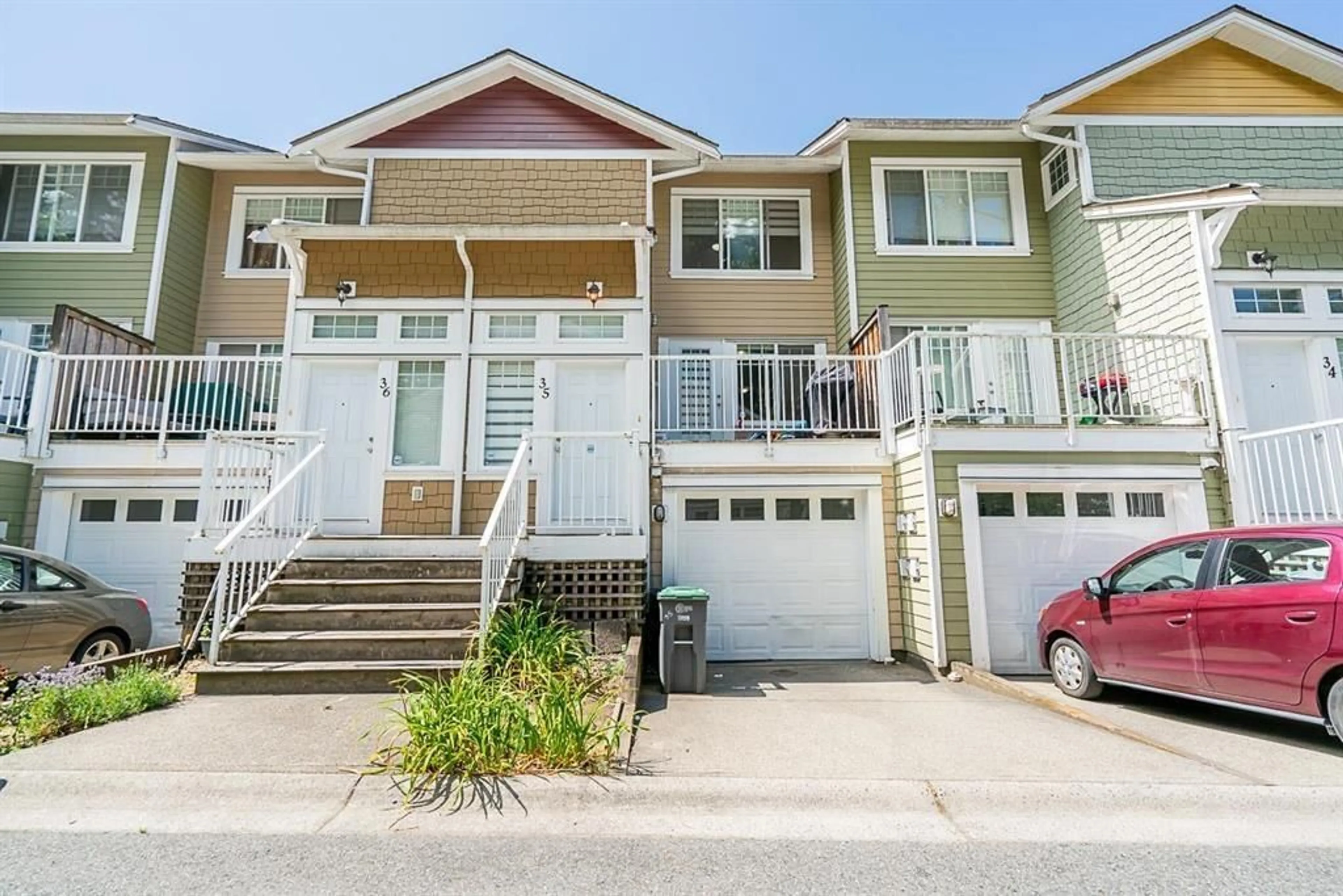 Home with vinyl exterior material, street for 35 - 6110 138, Surrey British Columbia V3X3V6