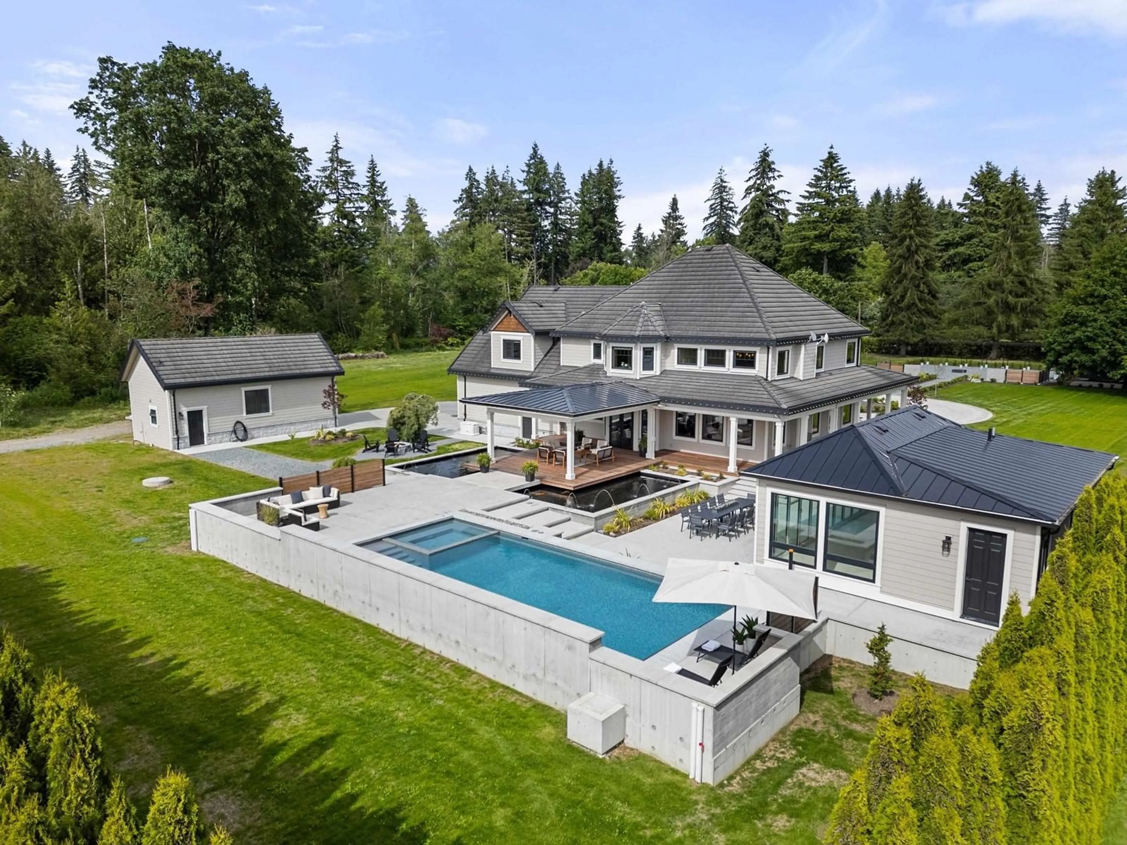 A pic from outside/outdoor area/front of a property/back of a property/a pic from drone, unknown for 7547 240, Langley British Columbia V1M3P8