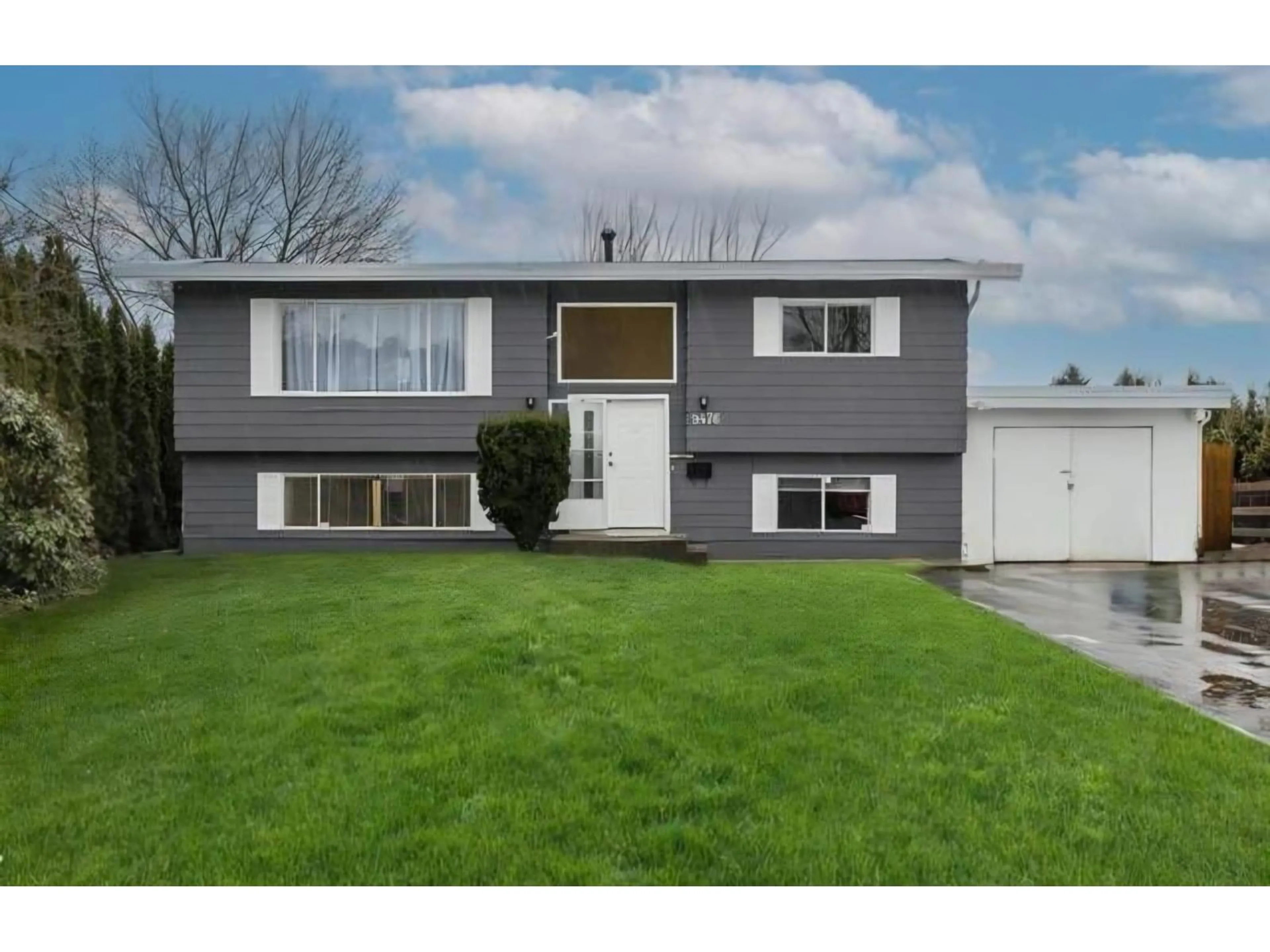 Home with vinyl exterior material, street for 9476 PAULA CRESCENT, Chilliwack British Columbia V2P6H2