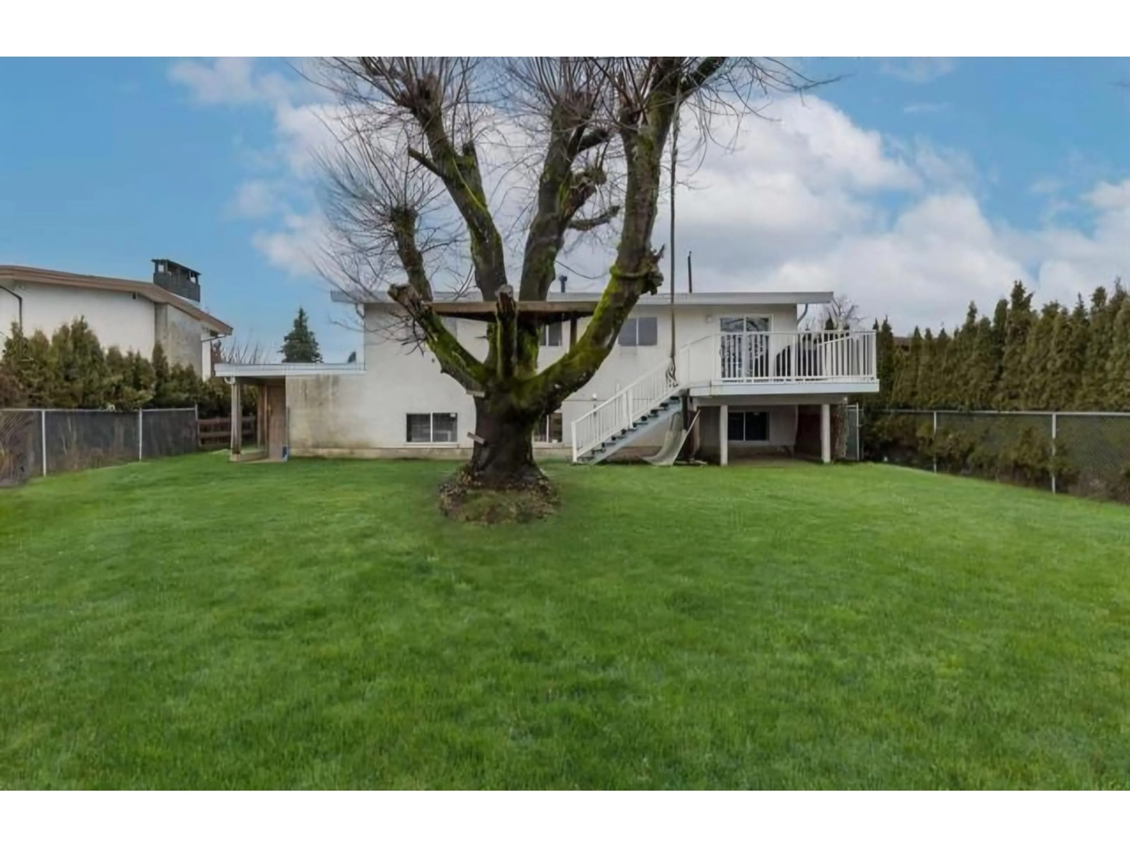 A pic from outside/outdoor area/front of a property/back of a property/a pic from drone, street for 9476 PAULA CRESCENT, Chilliwack British Columbia V2P6H2