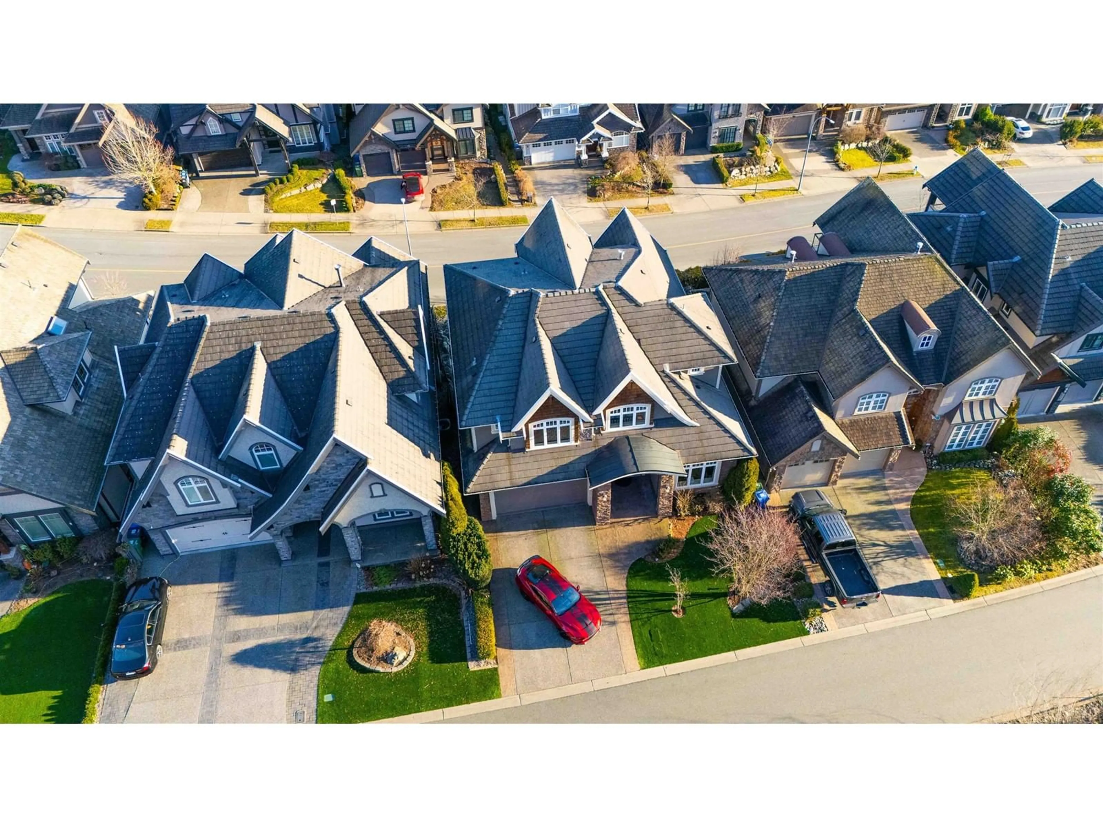 A pic from outside/outdoor area/front of a property/back of a property/a pic from drone, street for 2647 EAGLE MOUNTAIN, Abbotsford British Columbia V3G0B1