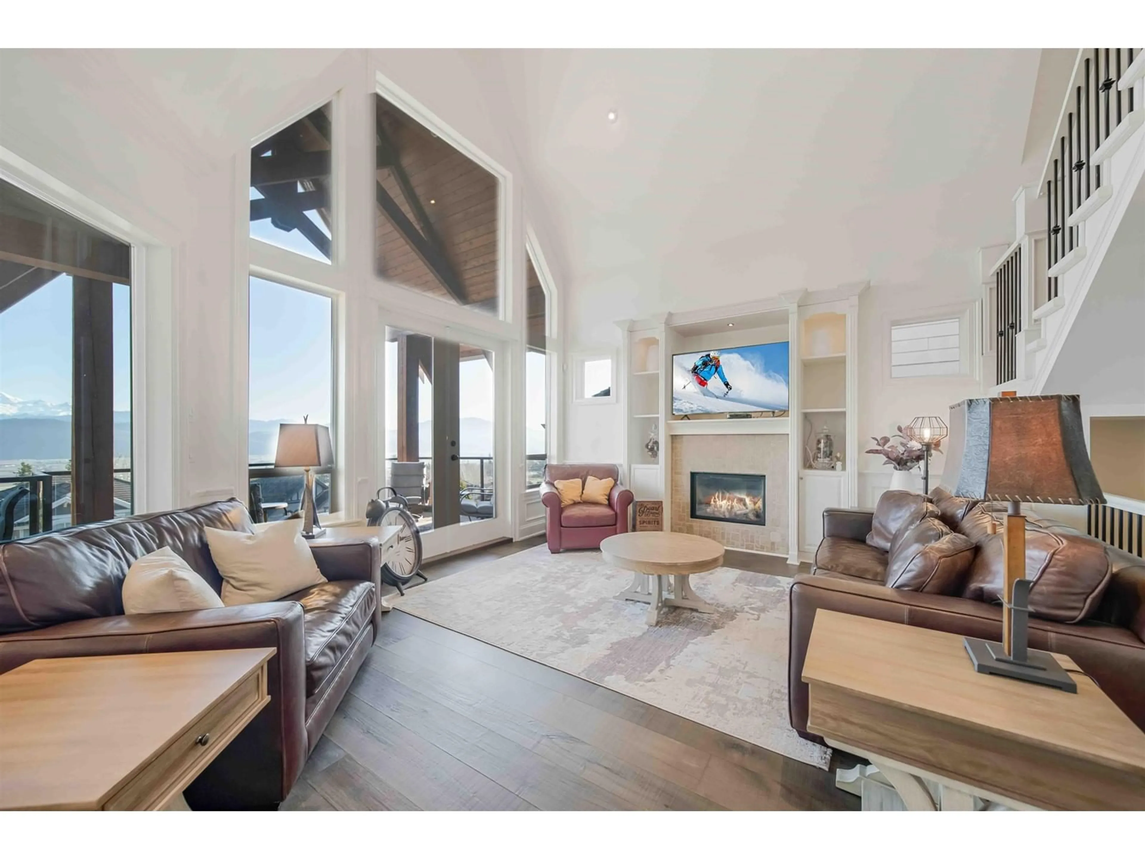 Living room with furniture, unknown for 2647 EAGLE MOUNTAIN, Abbotsford British Columbia V3G0B1