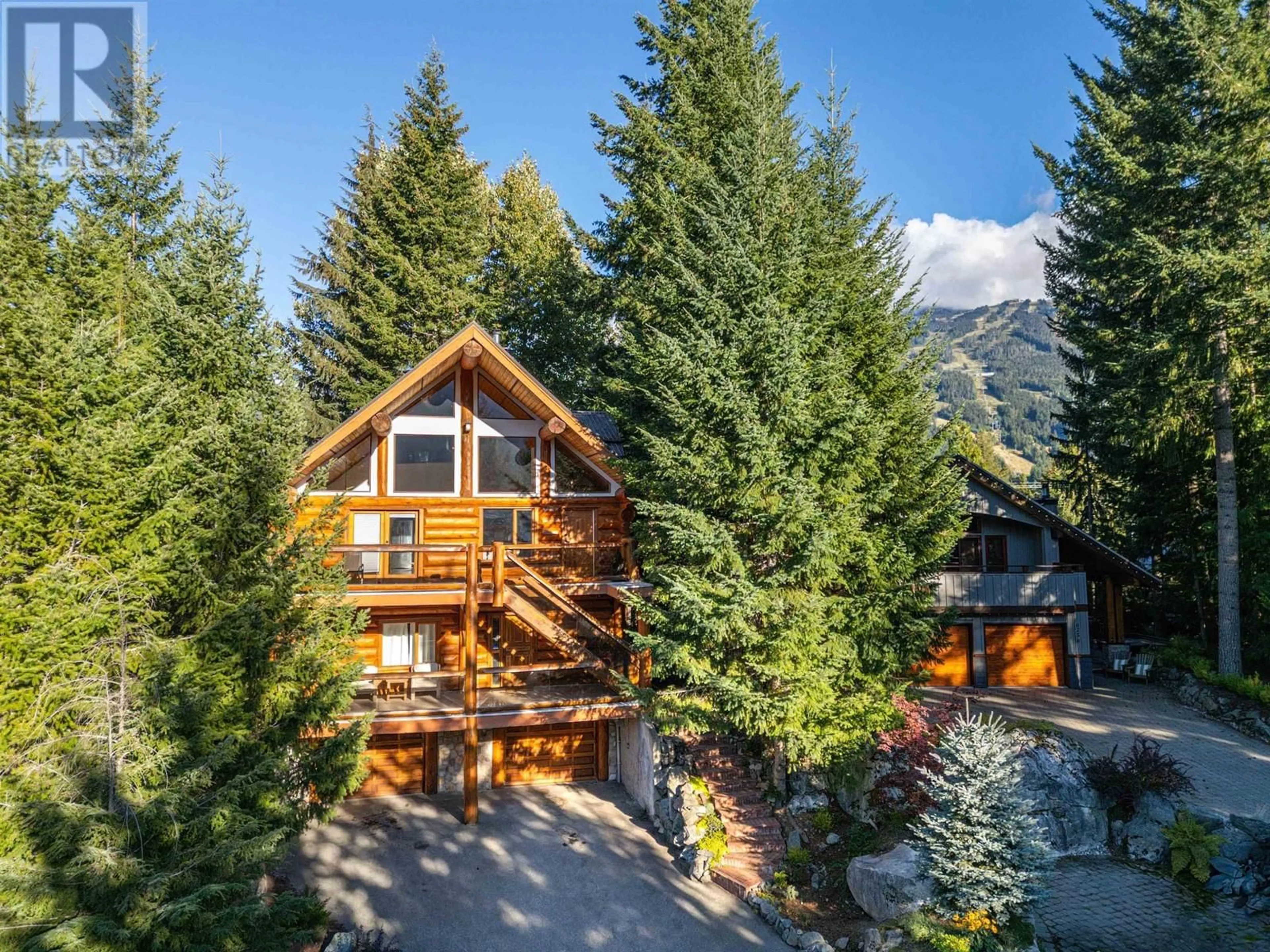 A pic from outside/outdoor area/front of a property/back of a property/a pic from drone, mountain view for 6252 BISHOP WAY, Whistler British Columbia V8E0C6
