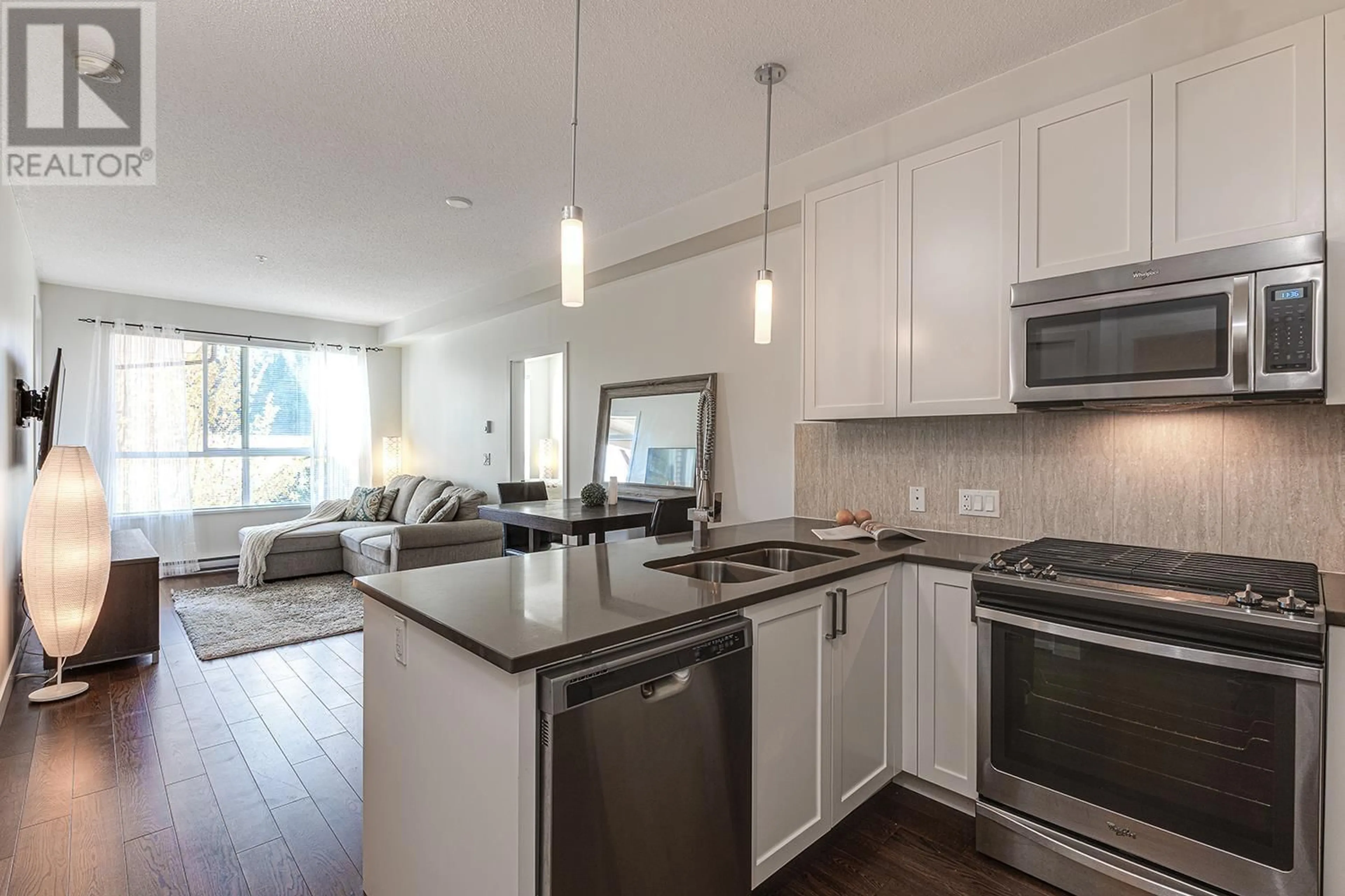 Open concept kitchen, unknown for 310 - 12409 HARRIS ROAD, Pitt Meadows British Columbia V3Y0E7