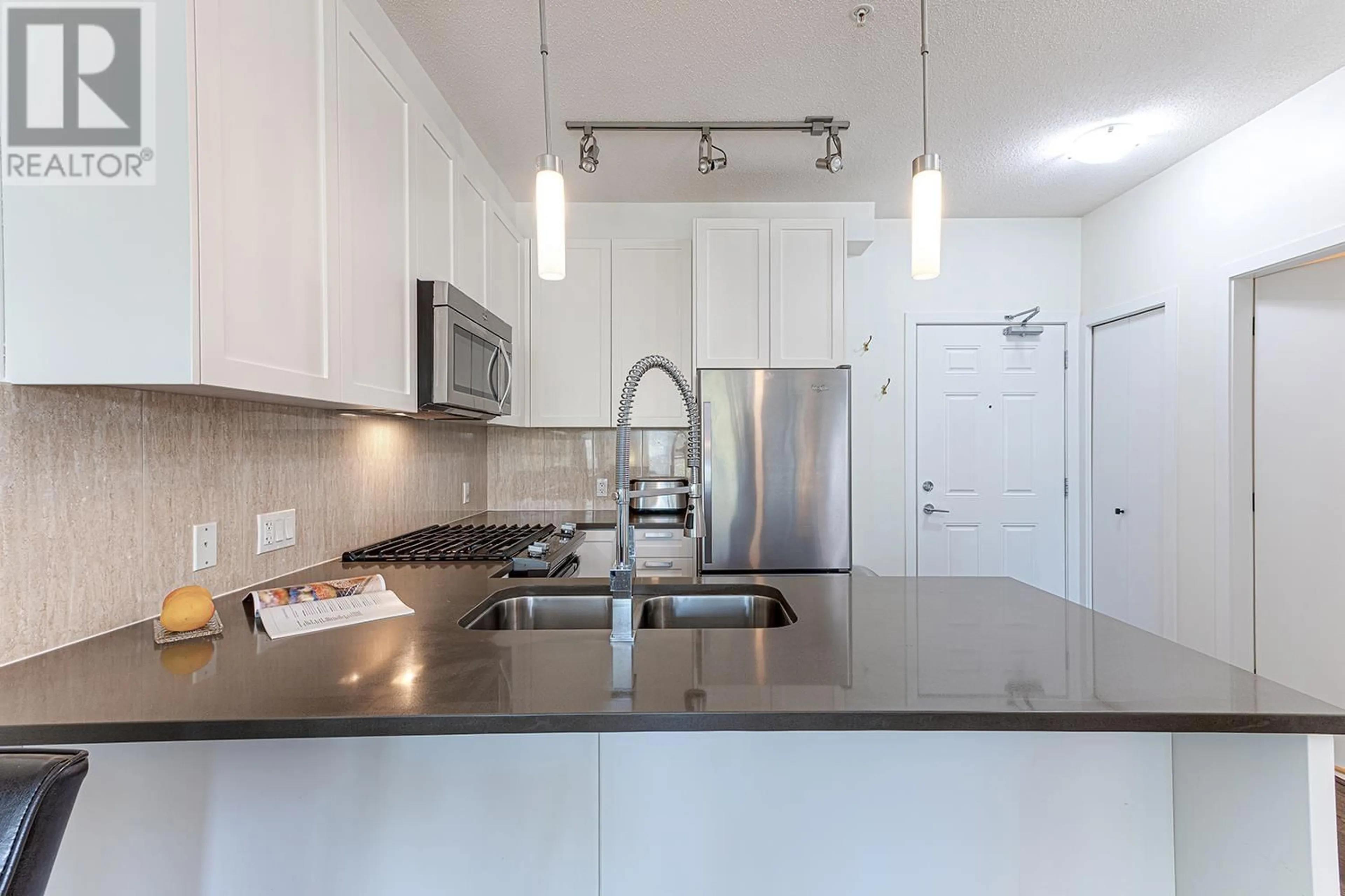 Standard kitchen, unknown for 310 - 12409 HARRIS ROAD, Pitt Meadows British Columbia V3Y0E7
