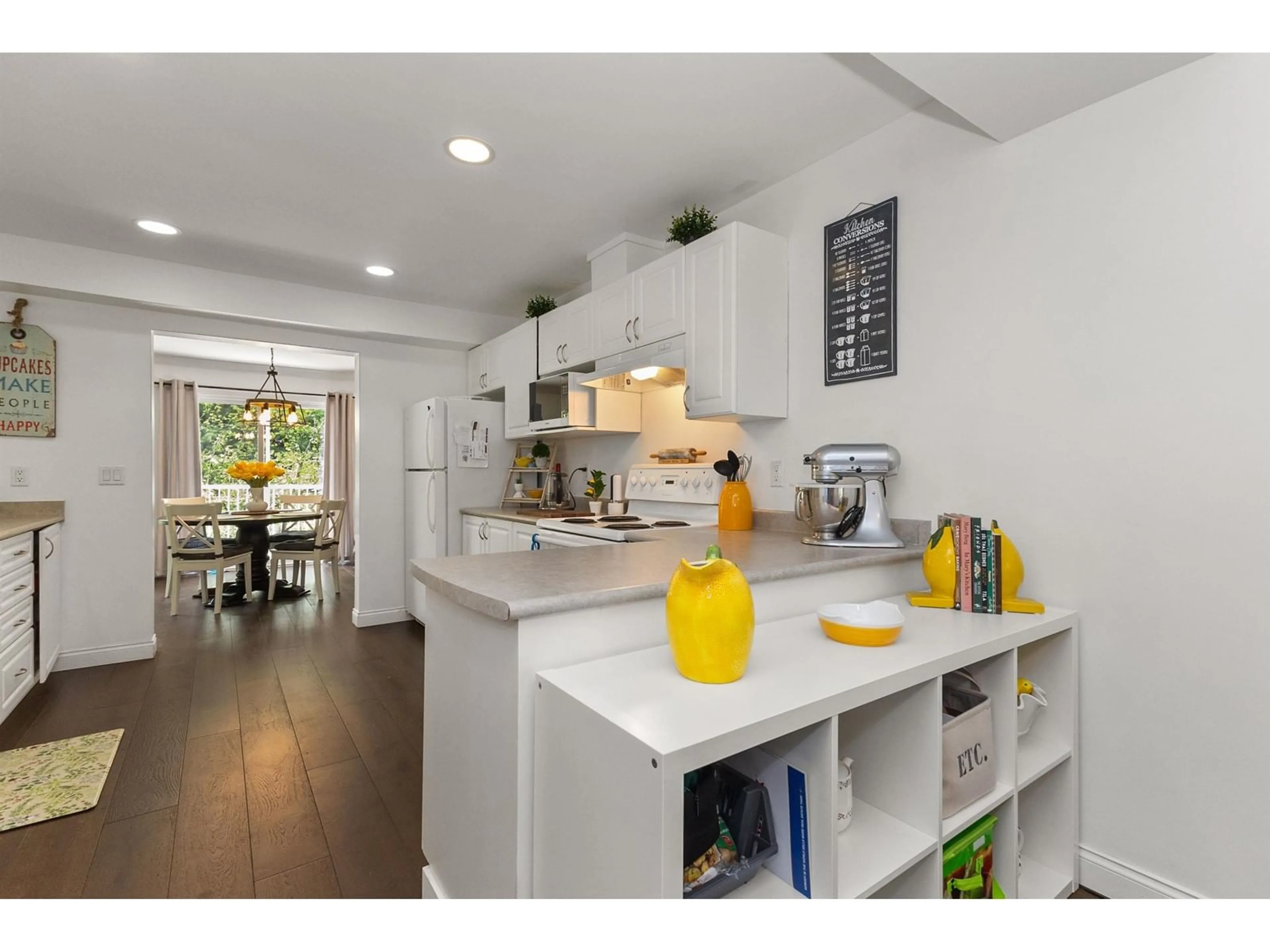 Open concept kitchen, unknown for 79 - 32777 CHILCOTIN, Abbotsford British Columbia V2T5W4