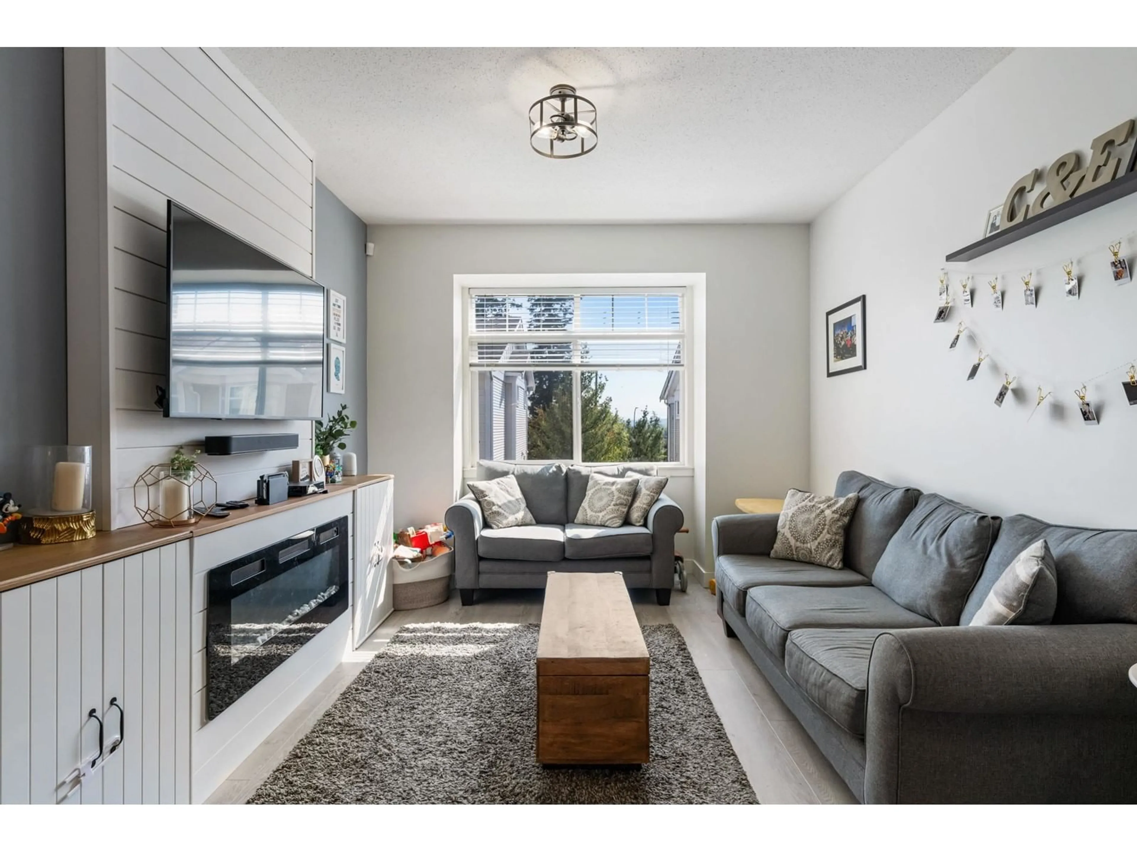 Living room with furniture, unknown for 39 - 19551 66, Surrey British Columbia V4N0Z5