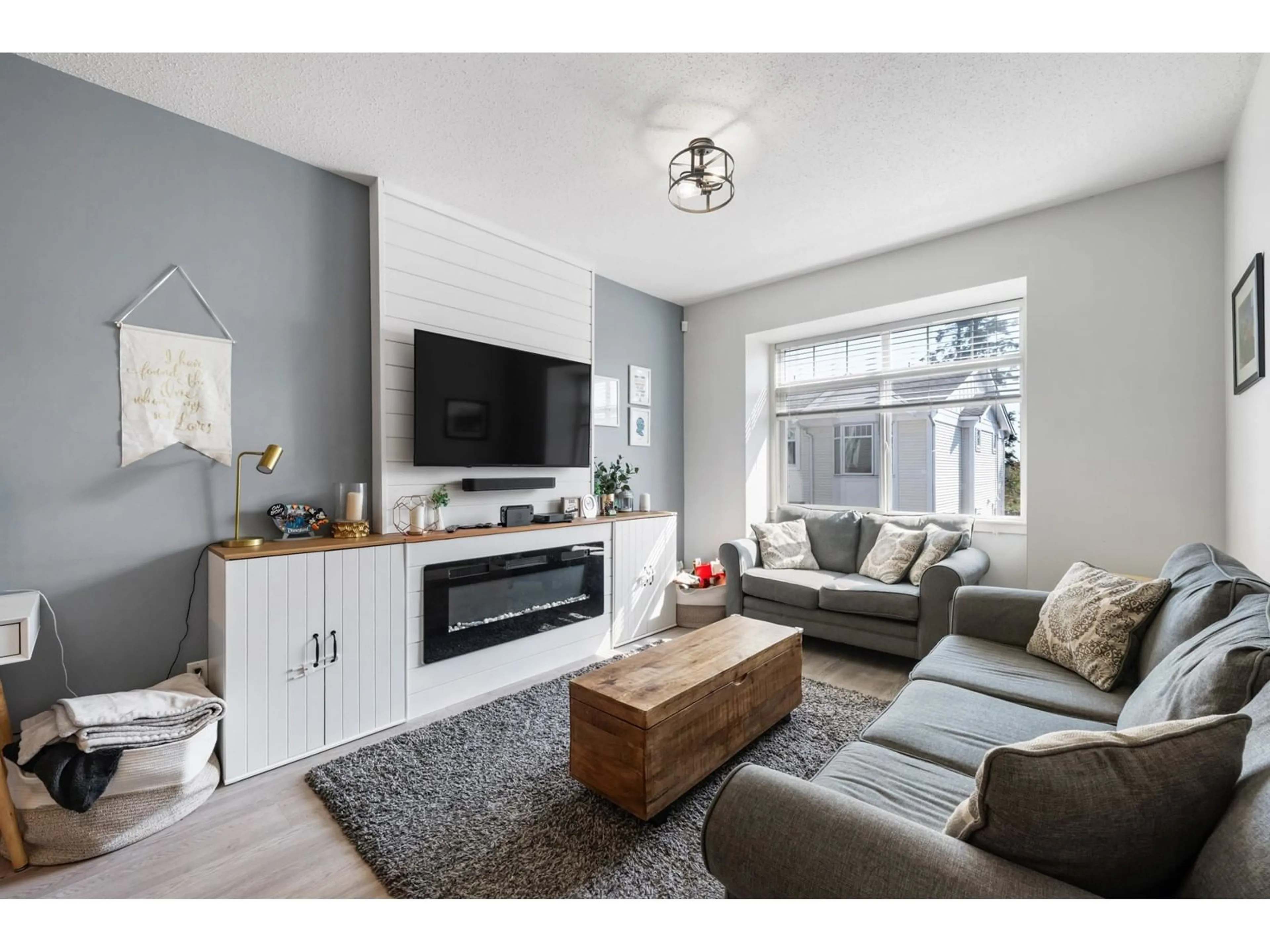 Living room with furniture, unknown for 39 - 19551 66, Surrey British Columbia V4N0Z5